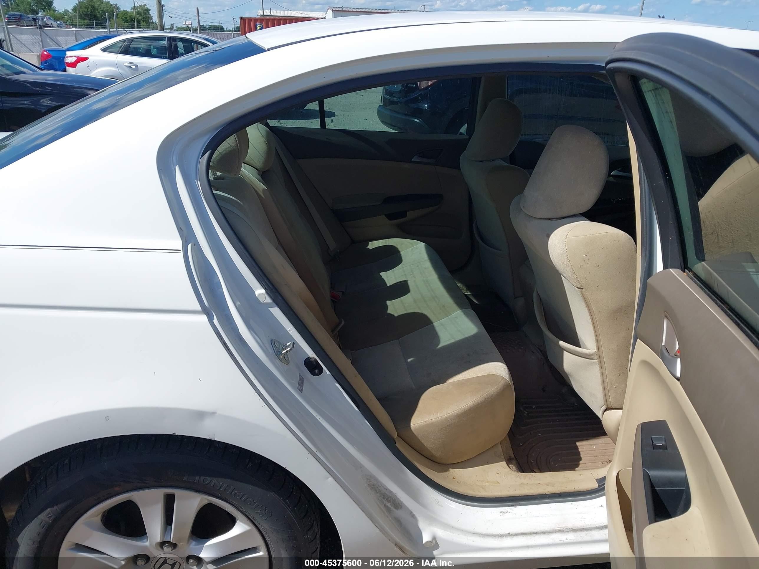 2010 Honda Accord 2.4 Lx-p White vin: 1HGCP2F43AA061970