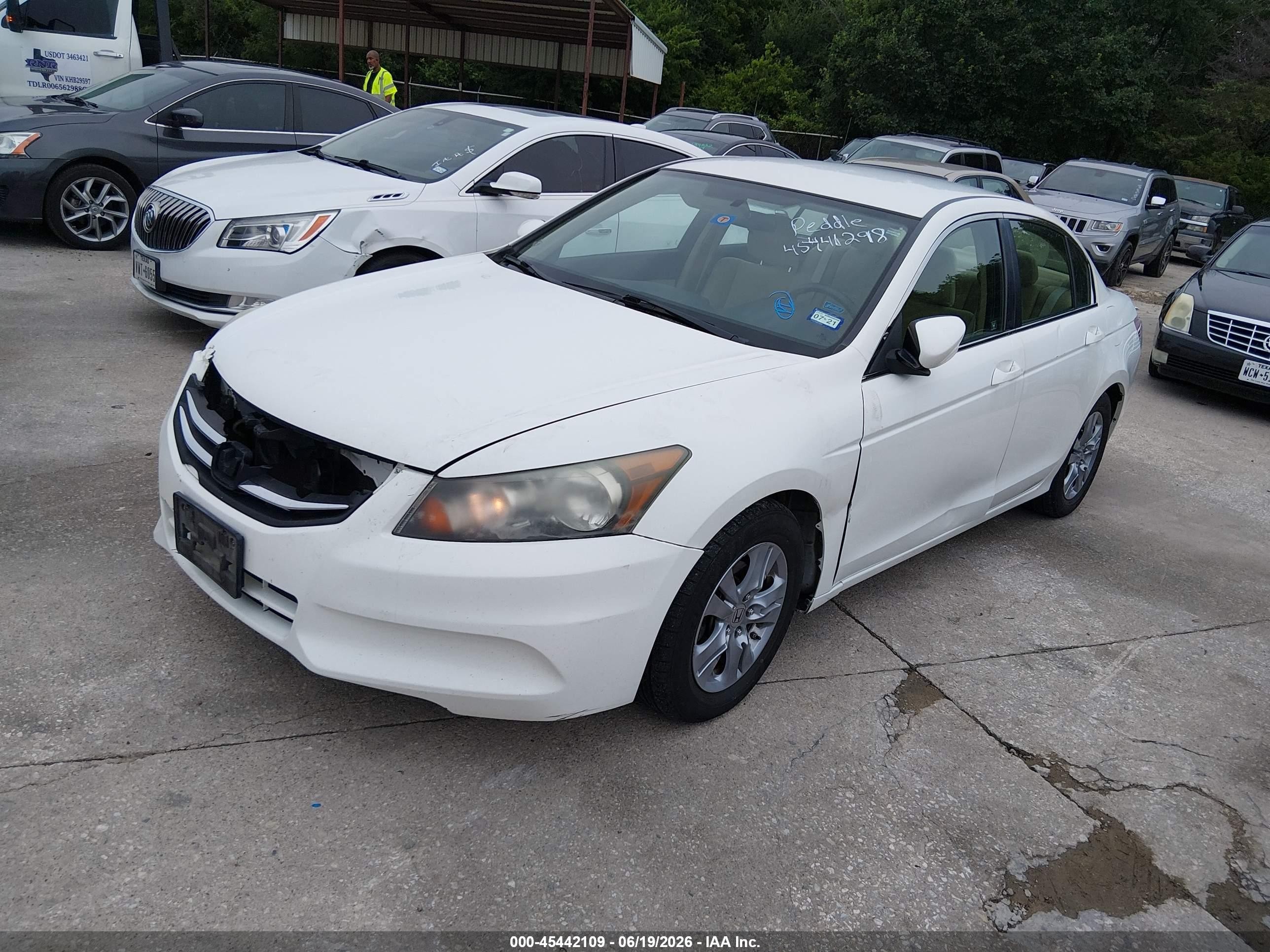 2011 Honda Accord 2.4 Lx-p White vin: 1HGCP2F43BA149807