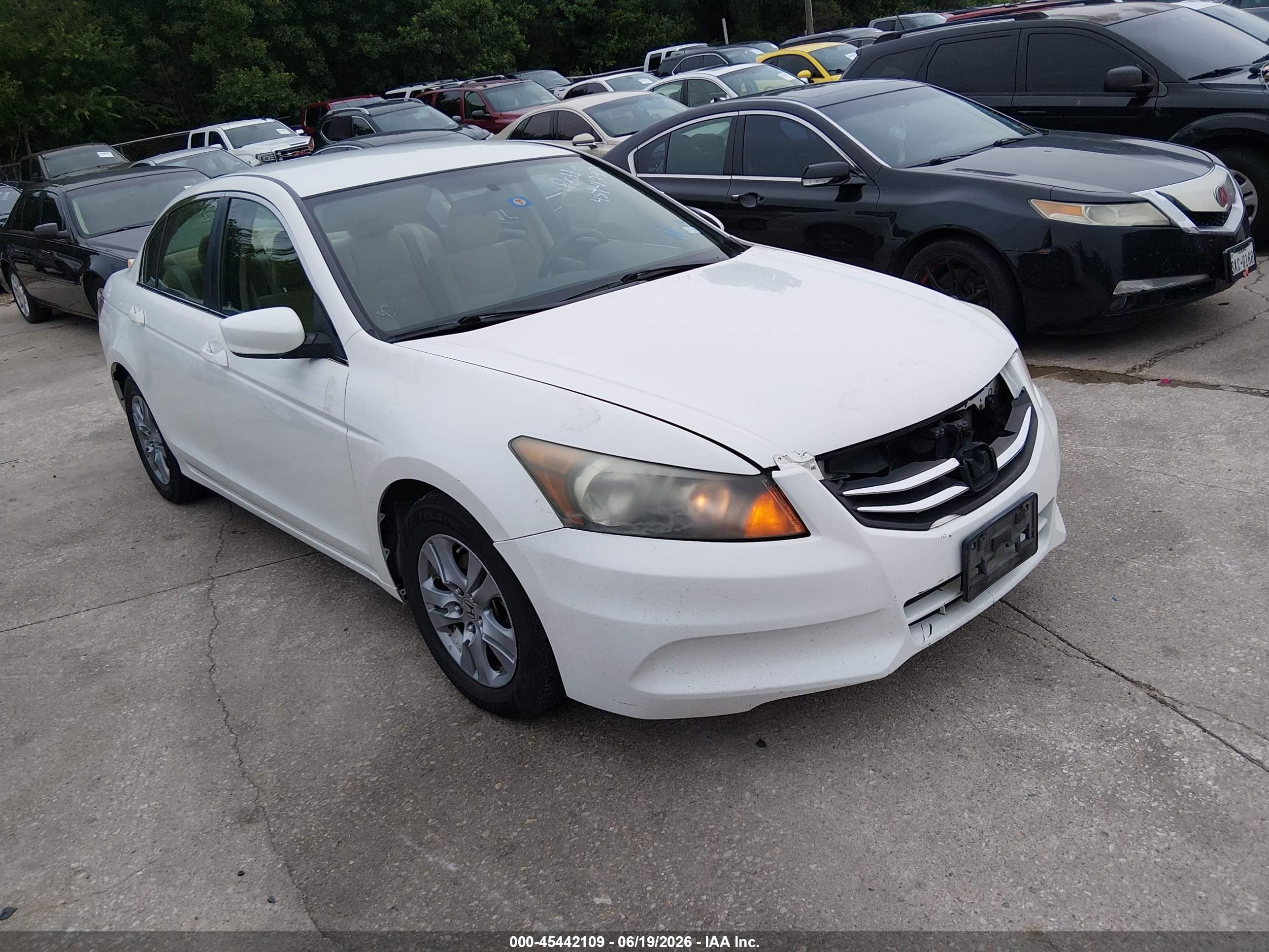 2011 Honda Accord 2.4 Lx-p White vin: 1HGCP2F43BA149807