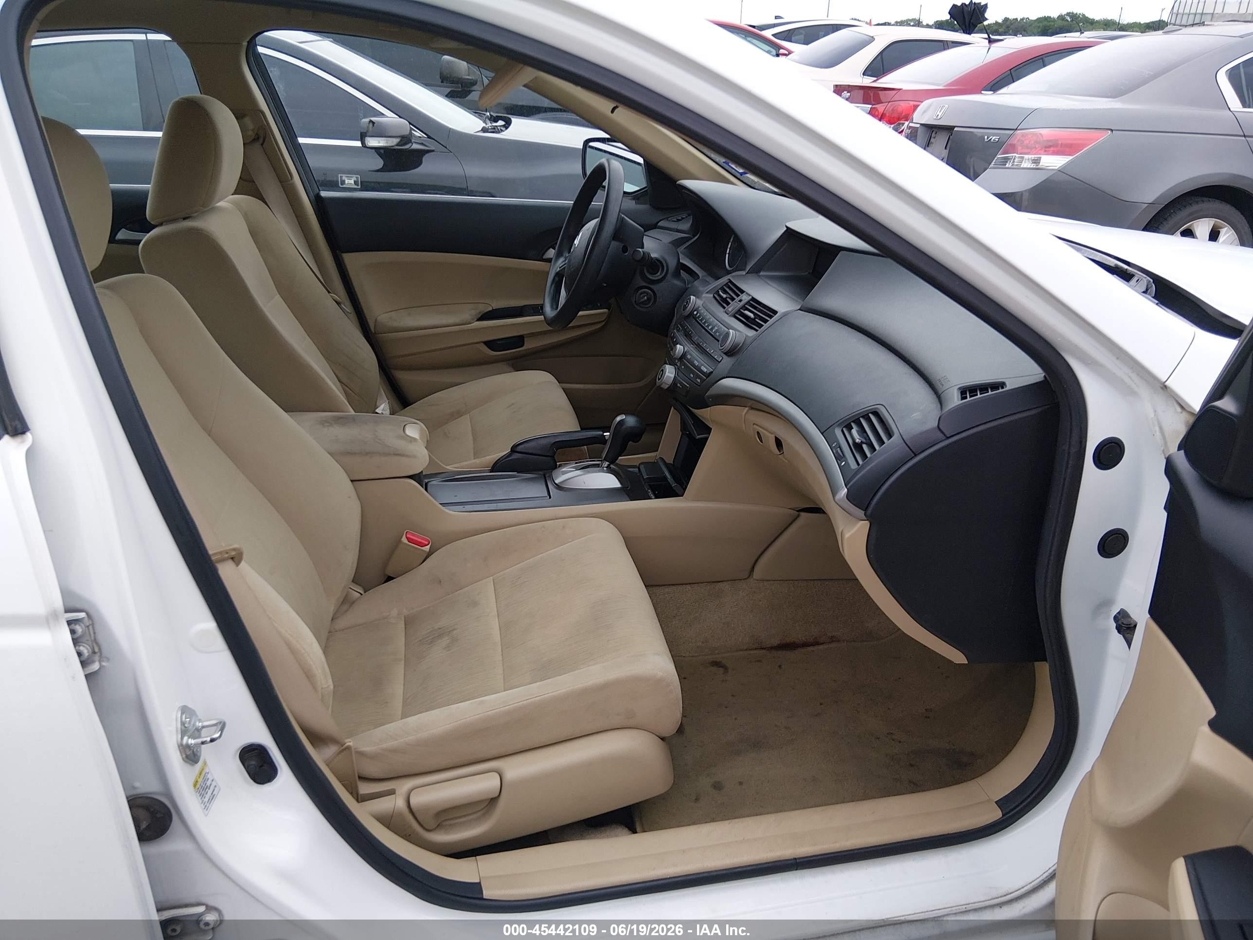 2011 Honda Accord 2.4 Lx-p White vin: 1HGCP2F43BA149807