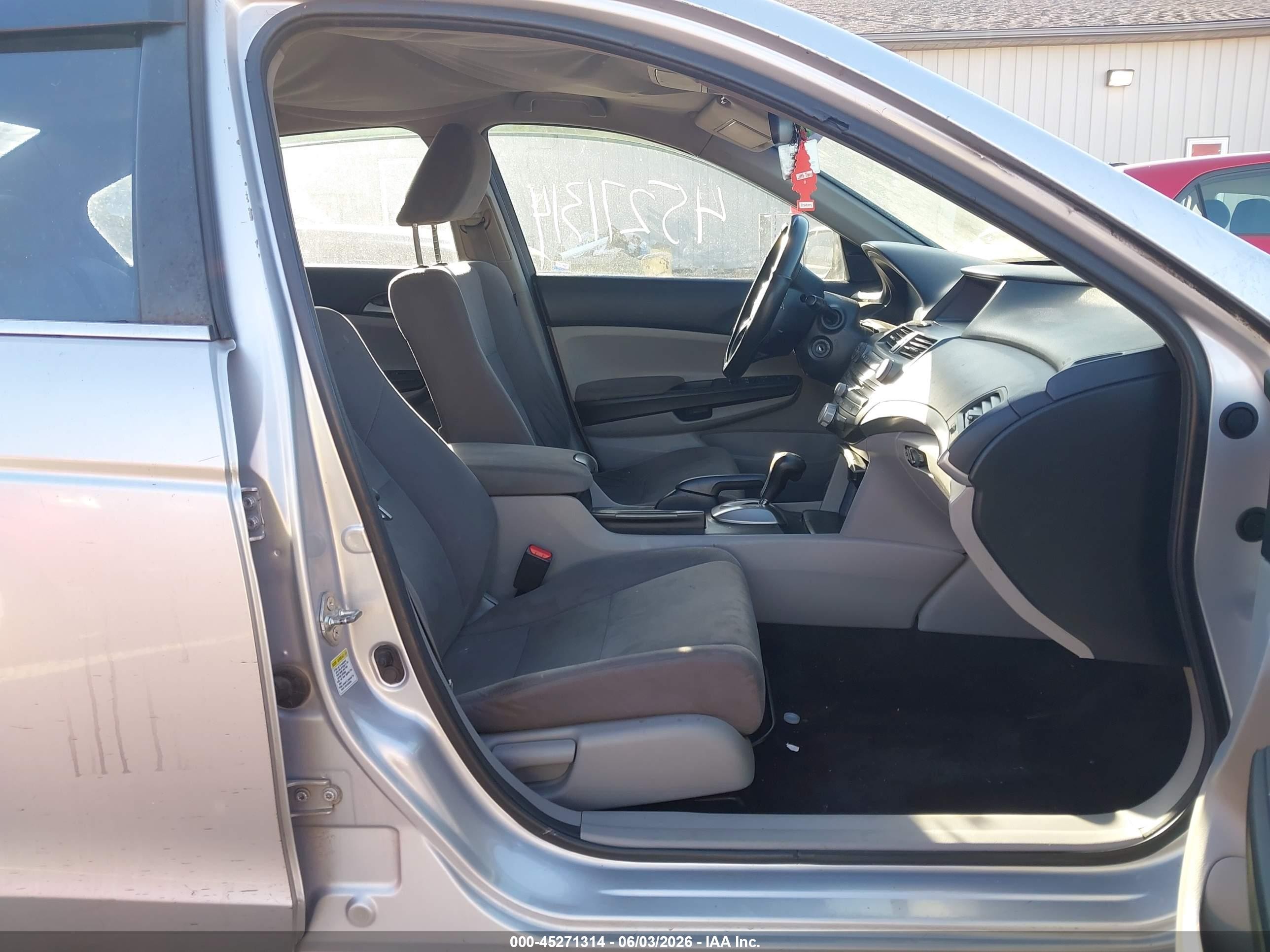 2012 Honda Accord 2.4 Lx-p Silver vin: 1HGCP2F43CA011847