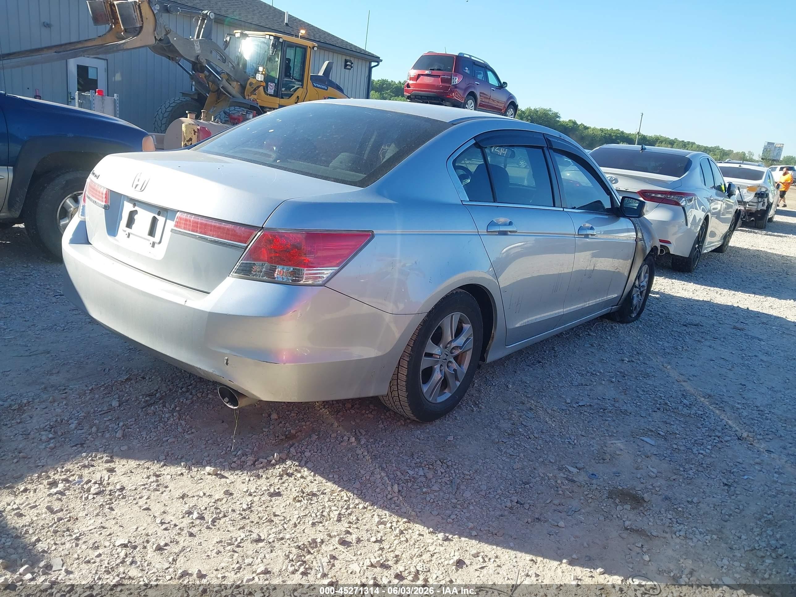 2012 Honda Accord 2.4 Lx-p Silver vin: 1HGCP2F43CA011847
