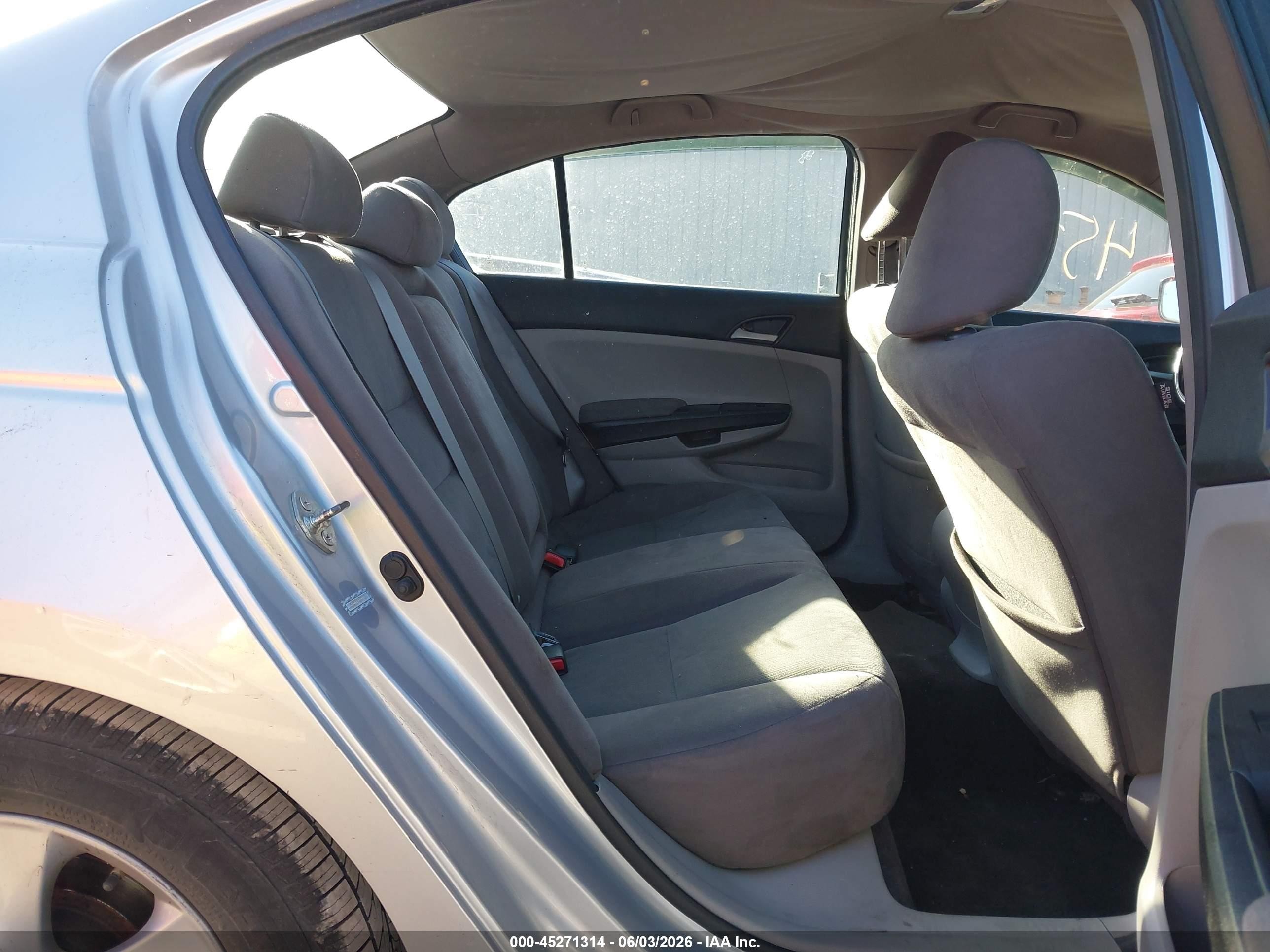 2012 Honda Accord 2.4 Lx-p Silver vin: 1HGCP2F43CA011847