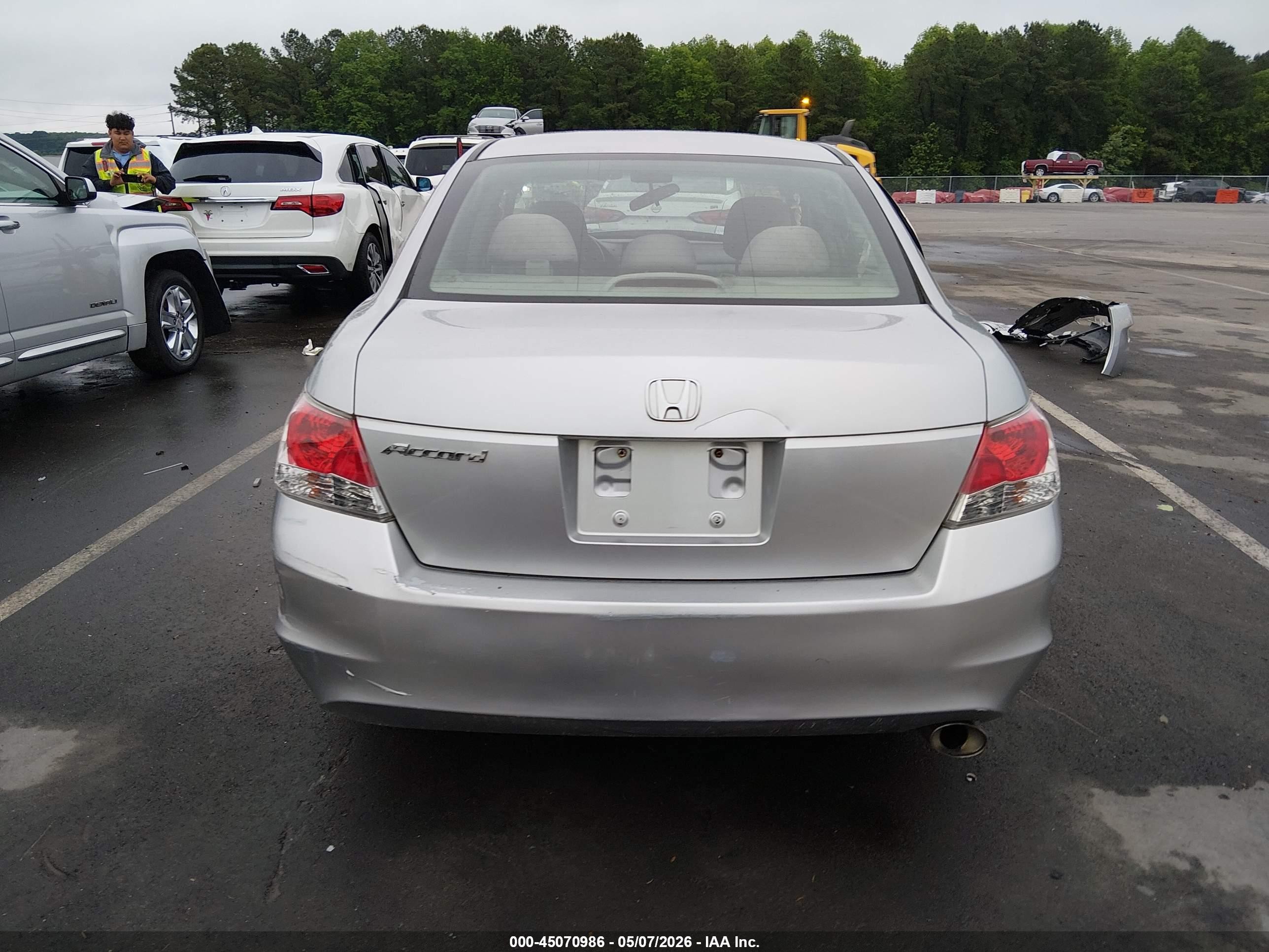 2010 Honda Accord 2.4 Lx-p Silver vin: 1HGCP2F44AA056552