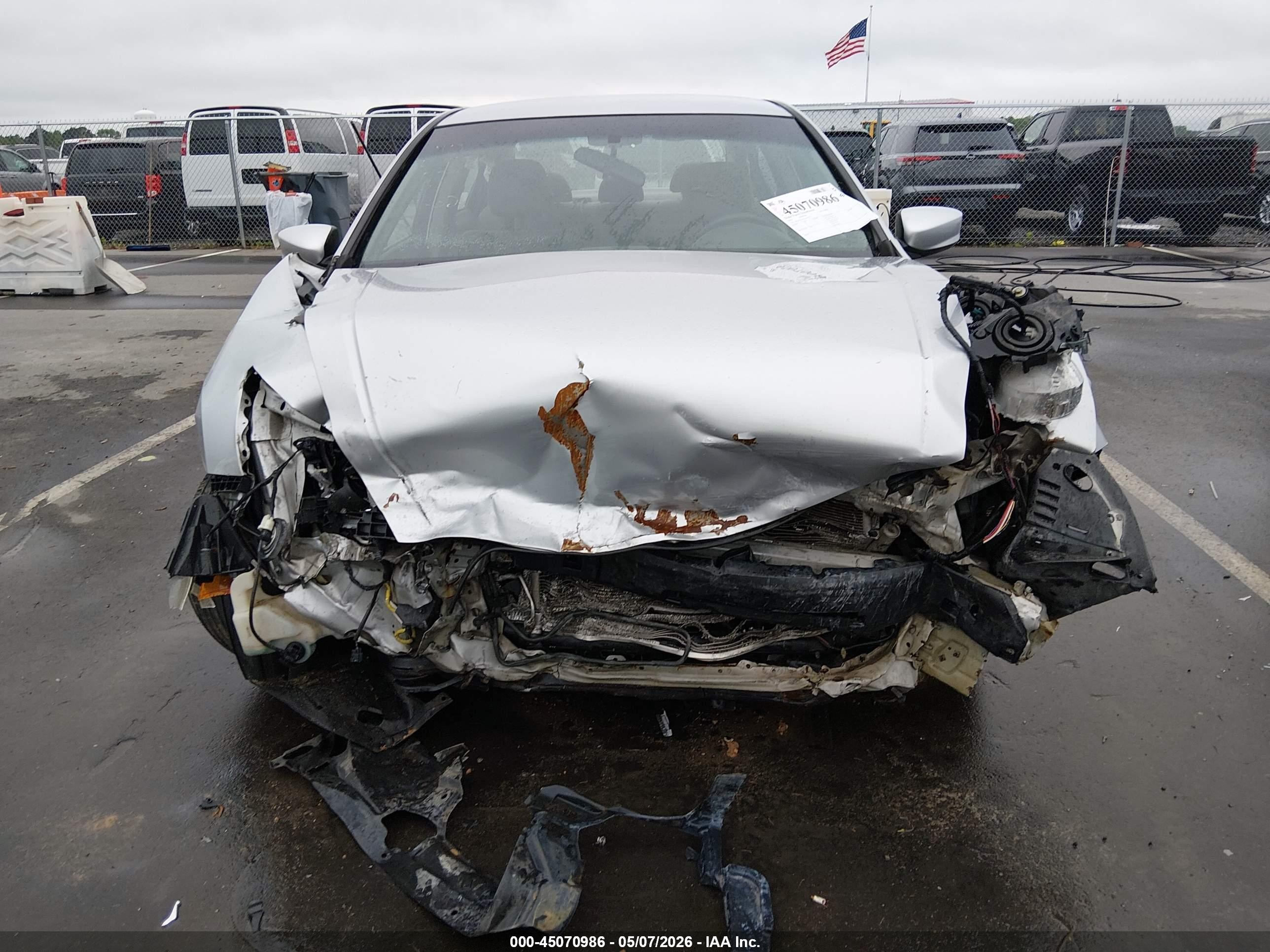 2010 Honda Accord 2.4 Lx-p Silver vin: 1HGCP2F44AA056552