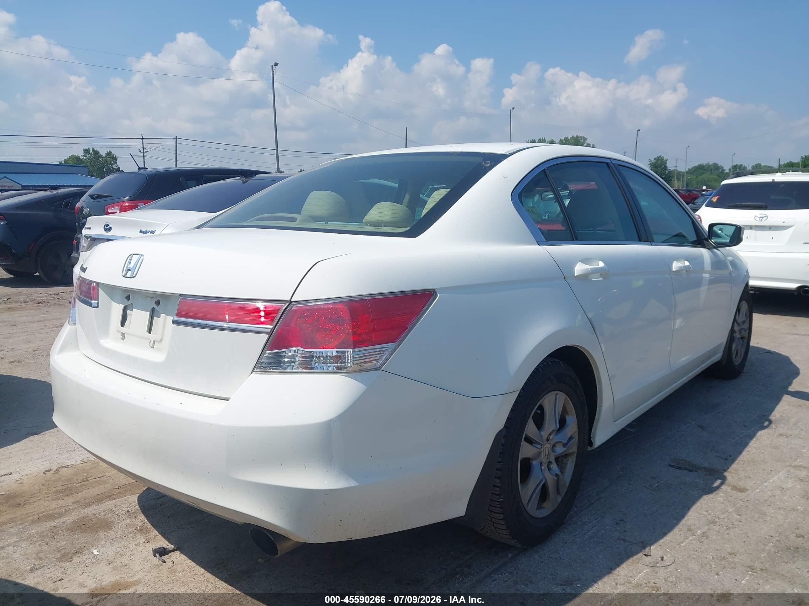 2012 Honda Accord 2.4 Lx-p White vin: 1HGCP2F44CA009217