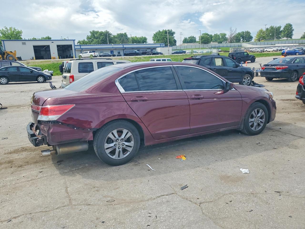2012 Honda Accord Lxp Burgundy vin: 1HGCP2F44CA097783