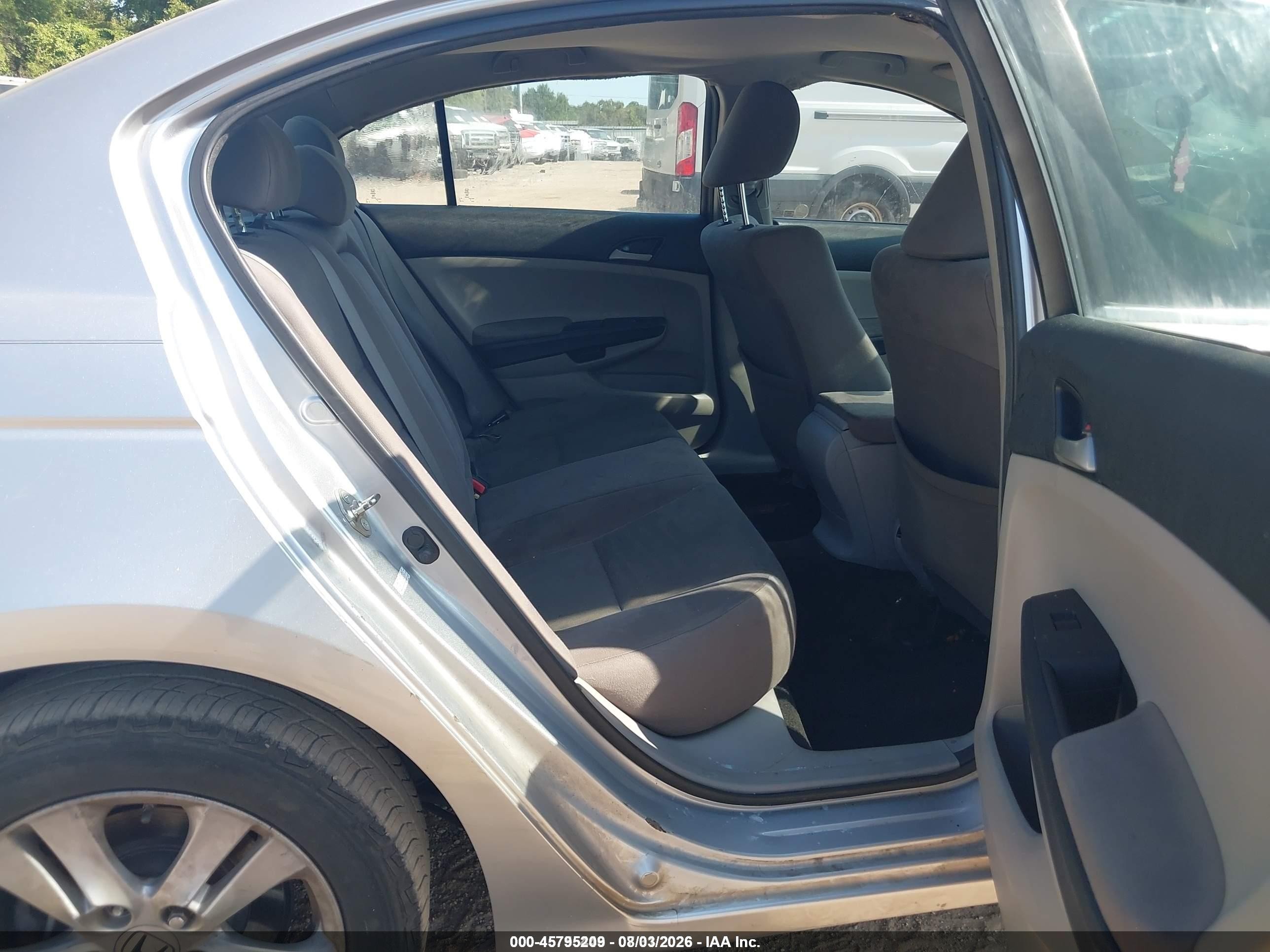 2012 Honda Accord 2.4 Lx-p Серебряный vin: 1HGCP2F44CA157559