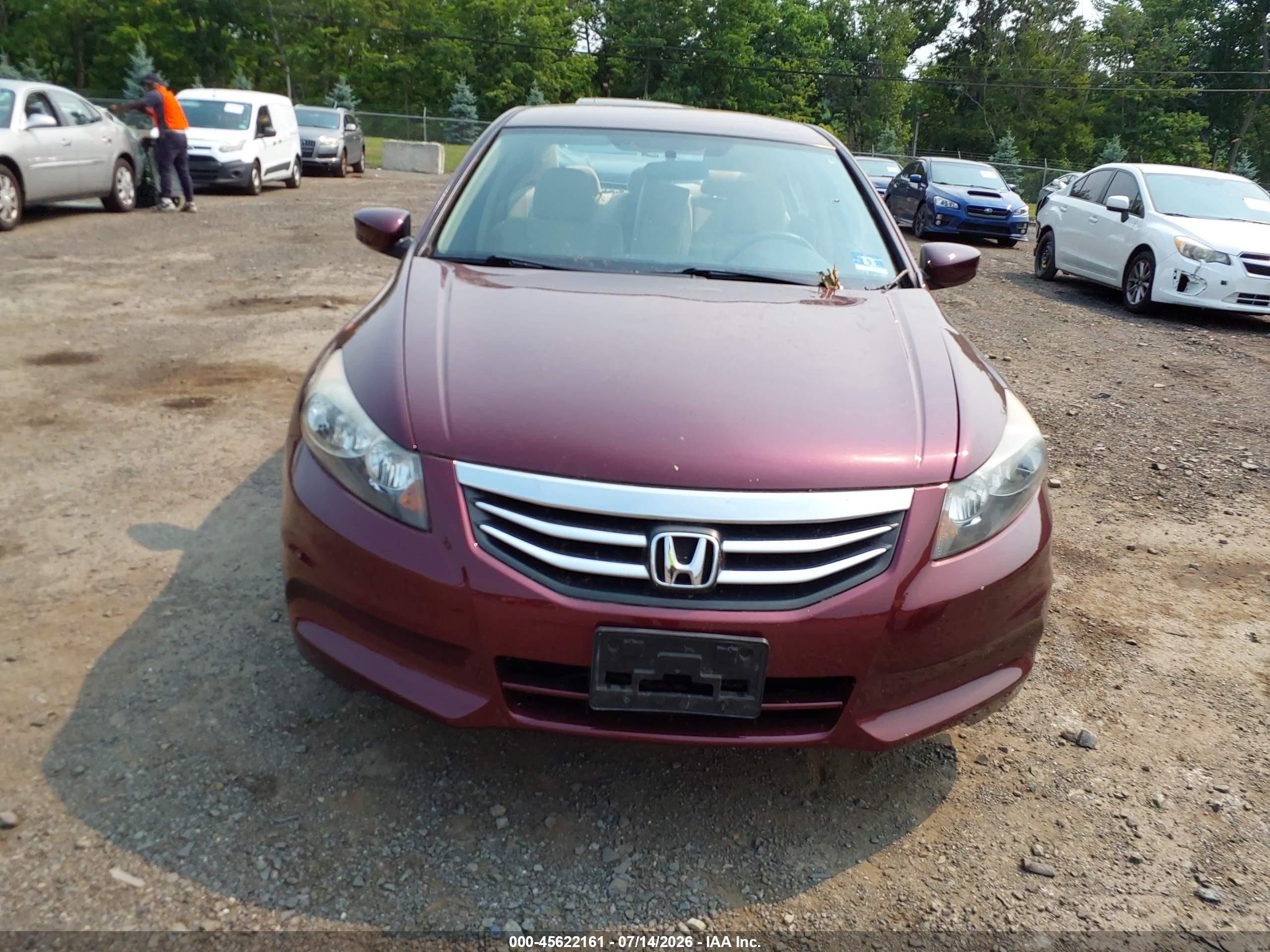 2012 Honda Accord 2.4 Lx-p Maroon vin: 1HGCP2F44CA232177