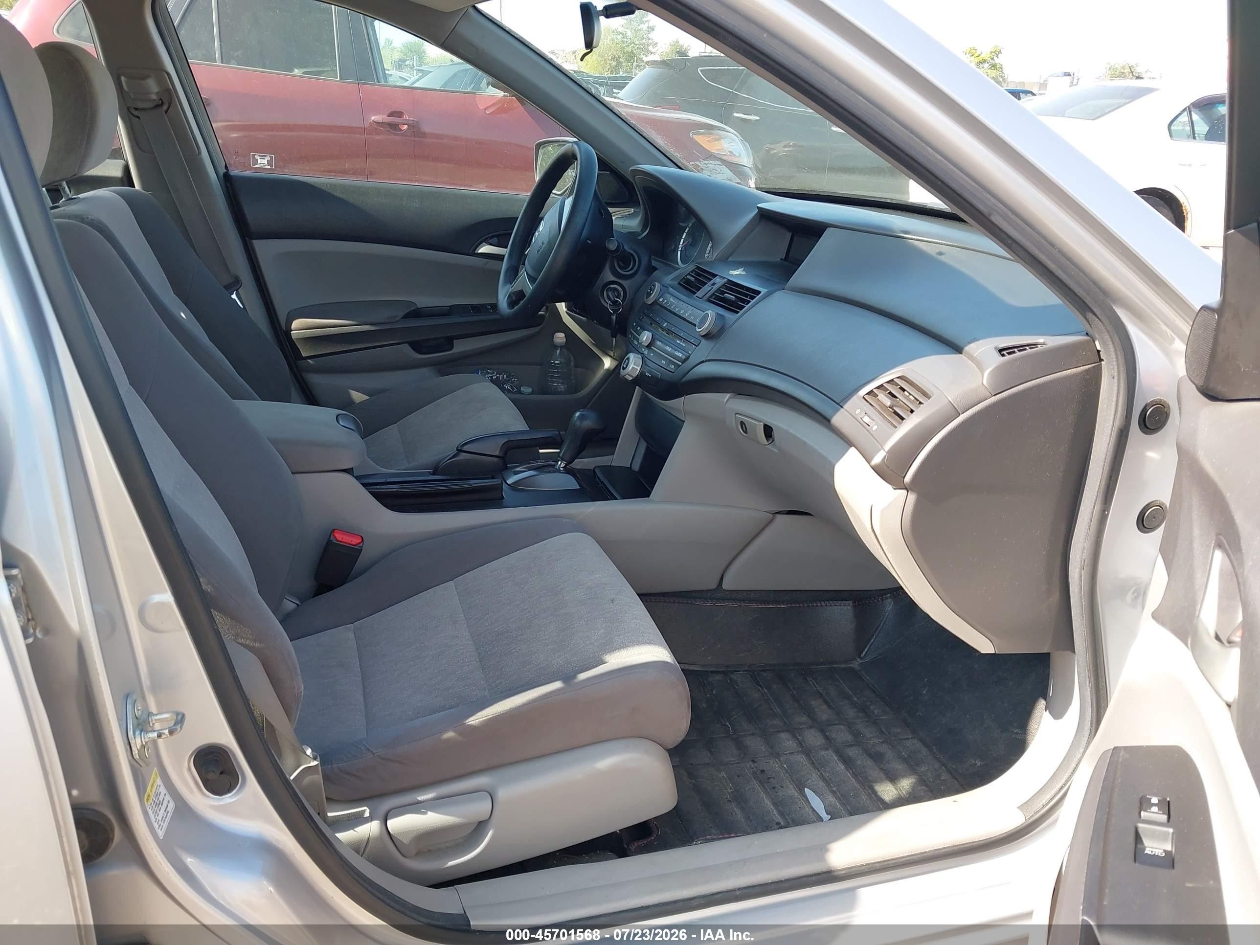 2010 Honda Accord 2.4 Lx-p Silver vin: 1HGCP2F45AA105502