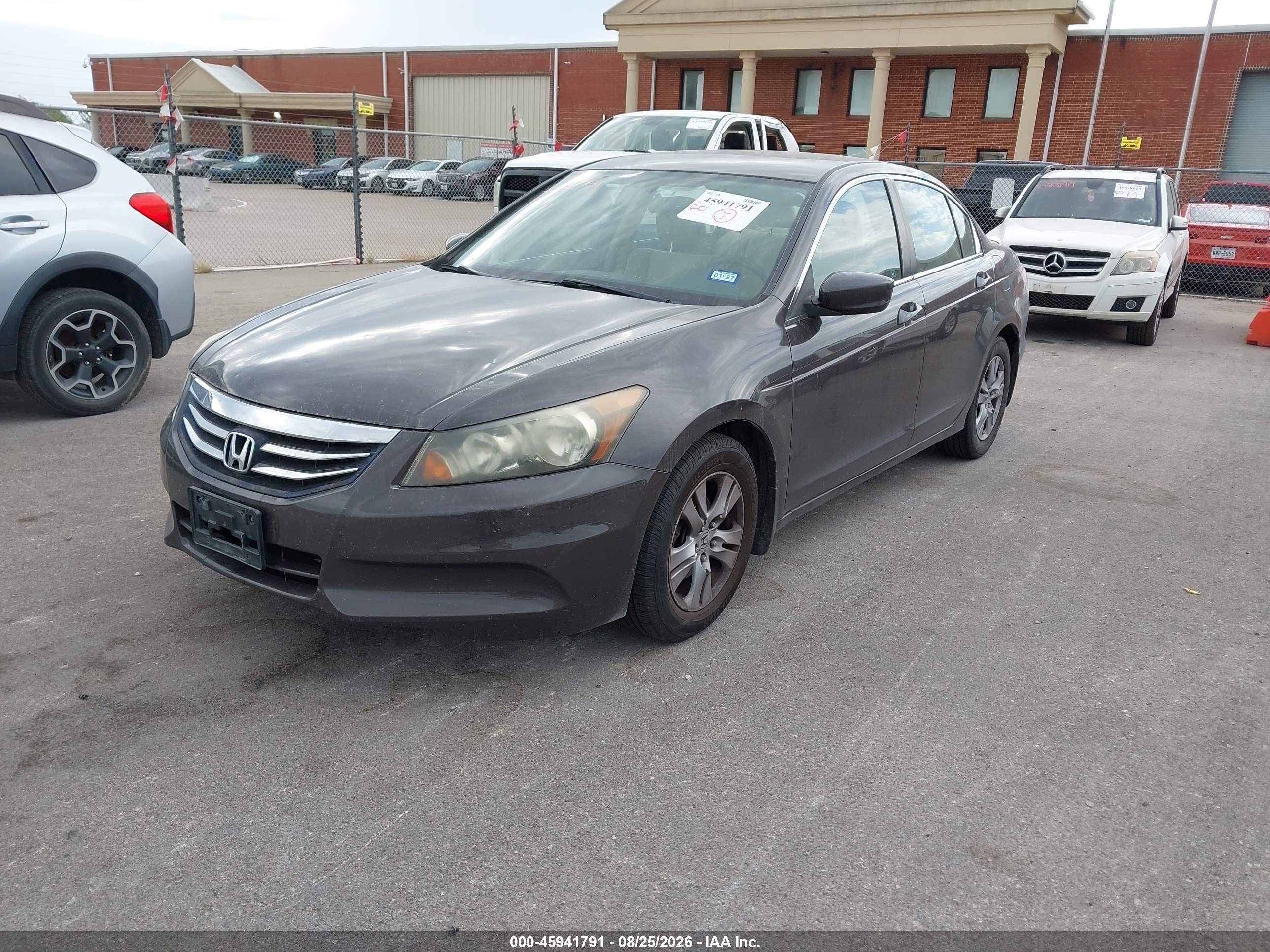 2011 Honda Accord 2.4 Lx-p Brown vin: 1HGCP2F45BA100639