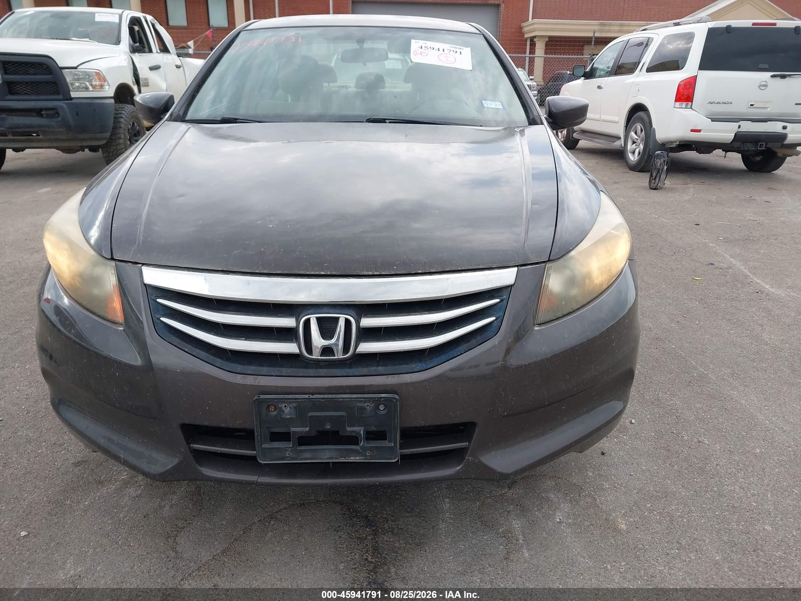 2011 Honda Accord 2.4 Lx-p Brown vin: 1HGCP2F45BA100639