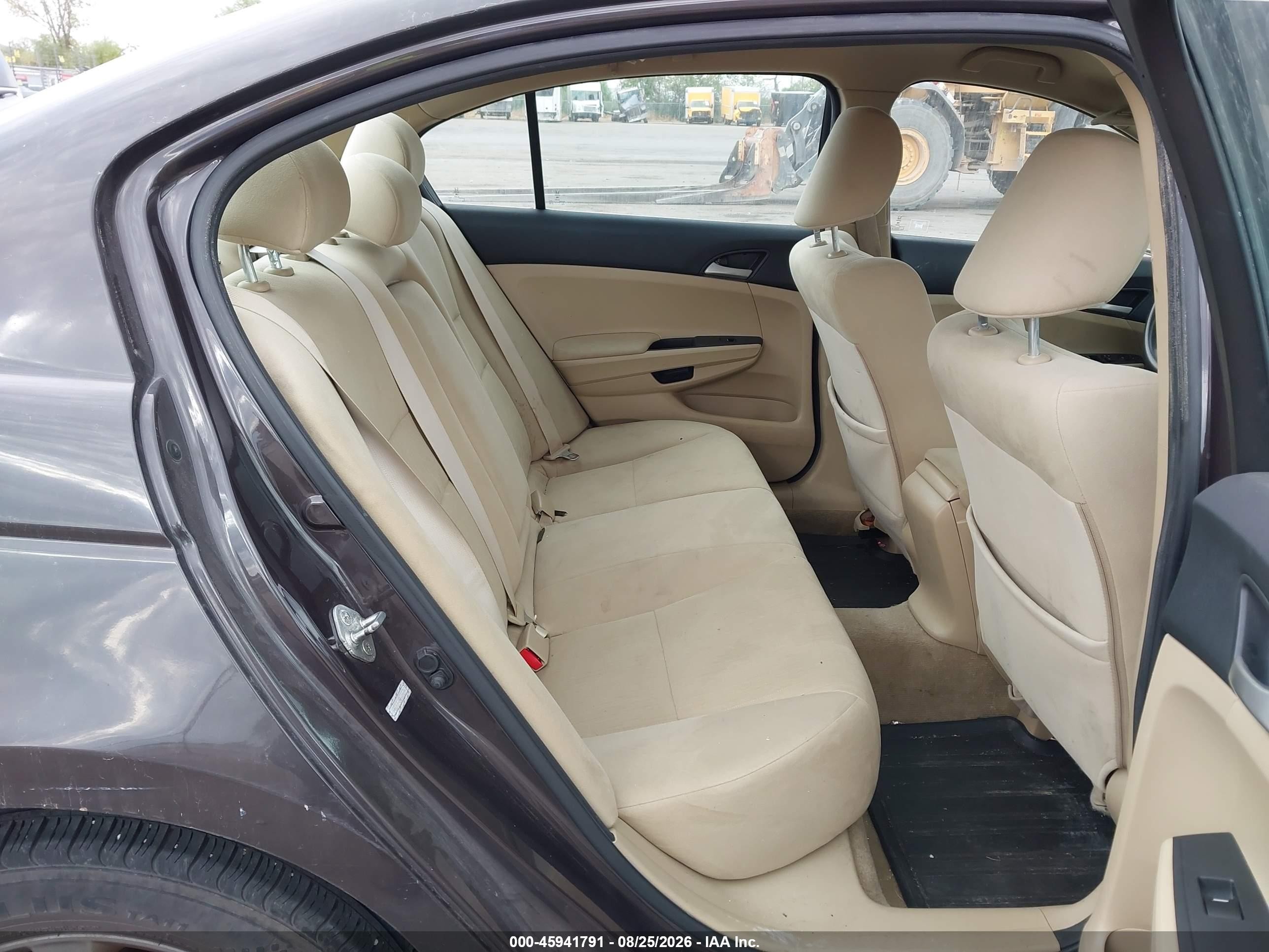 2011 Honda Accord 2.4 Lx-p Brown vin: 1HGCP2F45BA100639