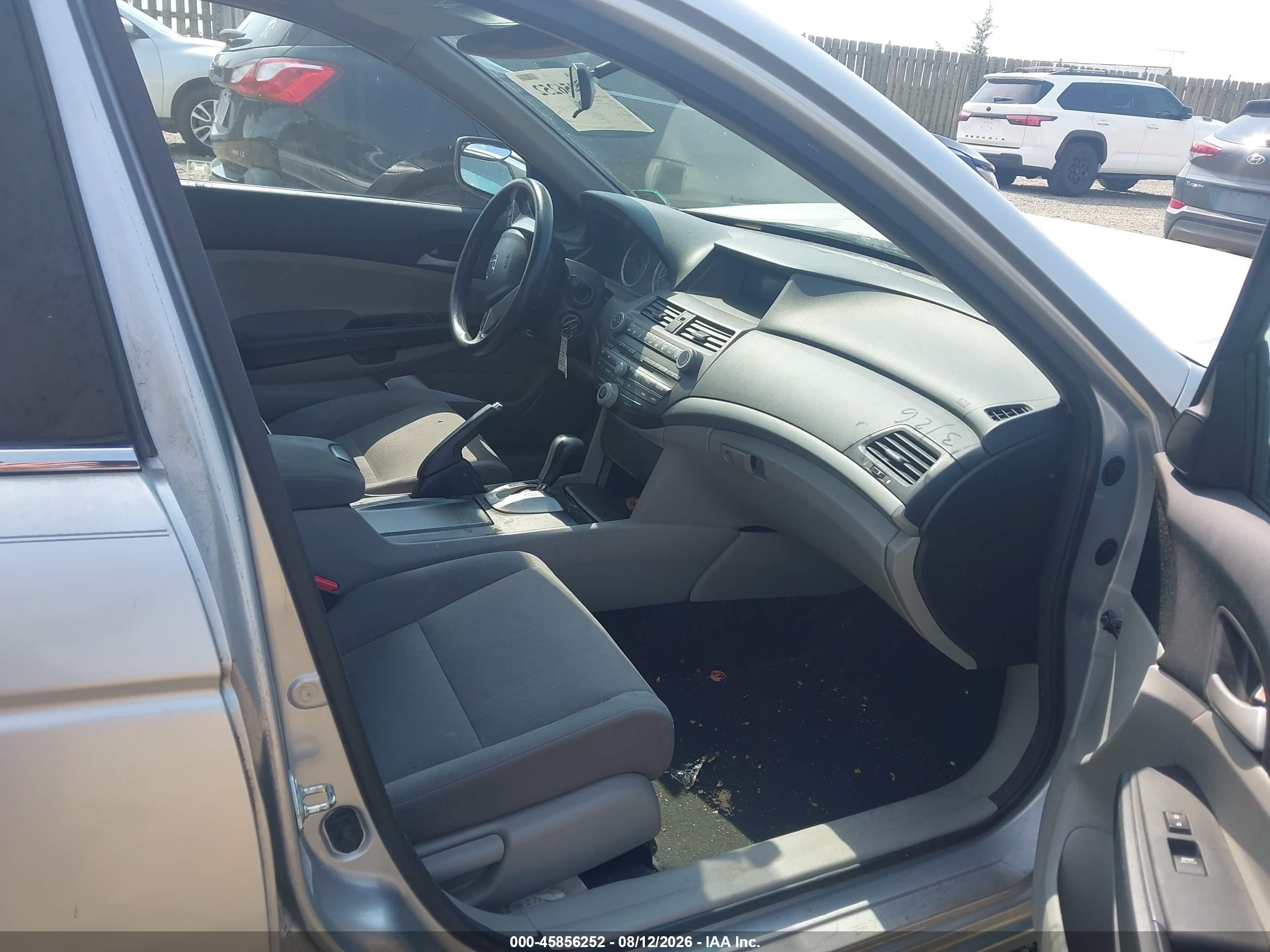 2011 Honda Accord 2.4 Lx-p Silver vin: 1HGCP2F45BA108370