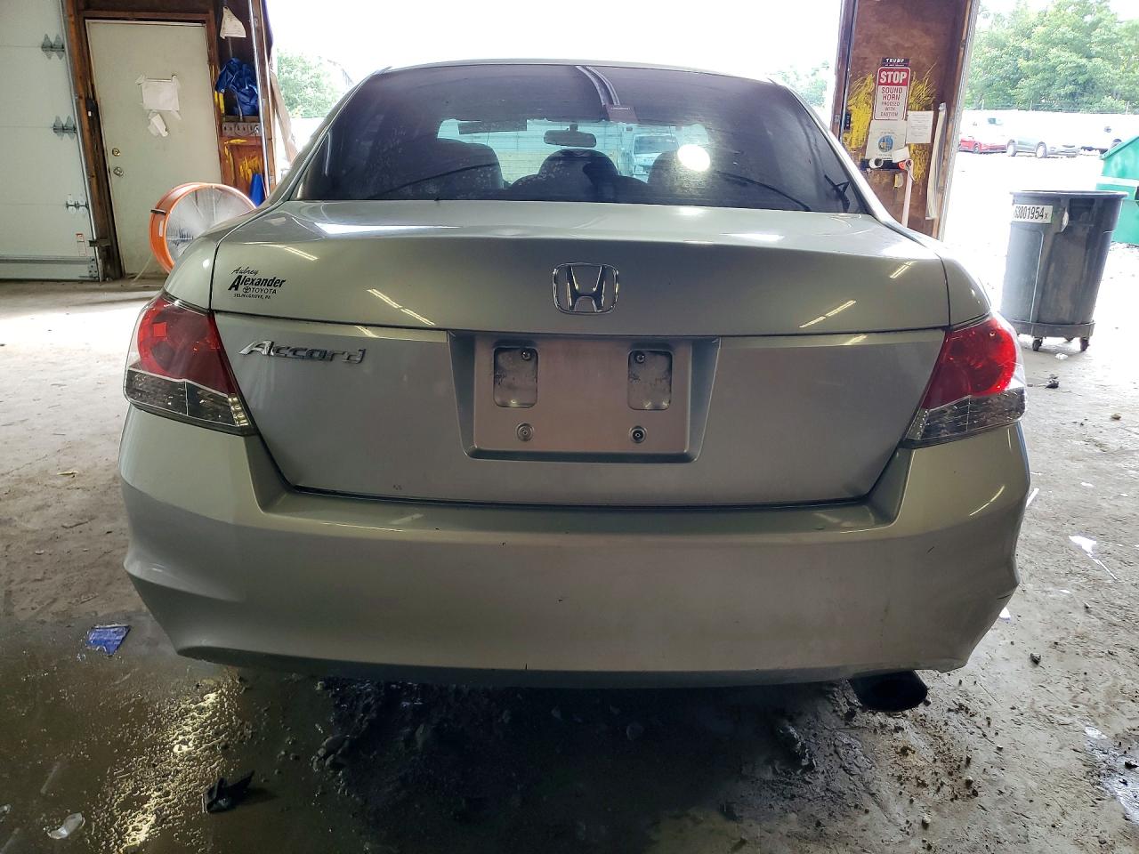 2010 Honda Accord Lxp Серебряный vin: 1HGCP2F46AA011502
