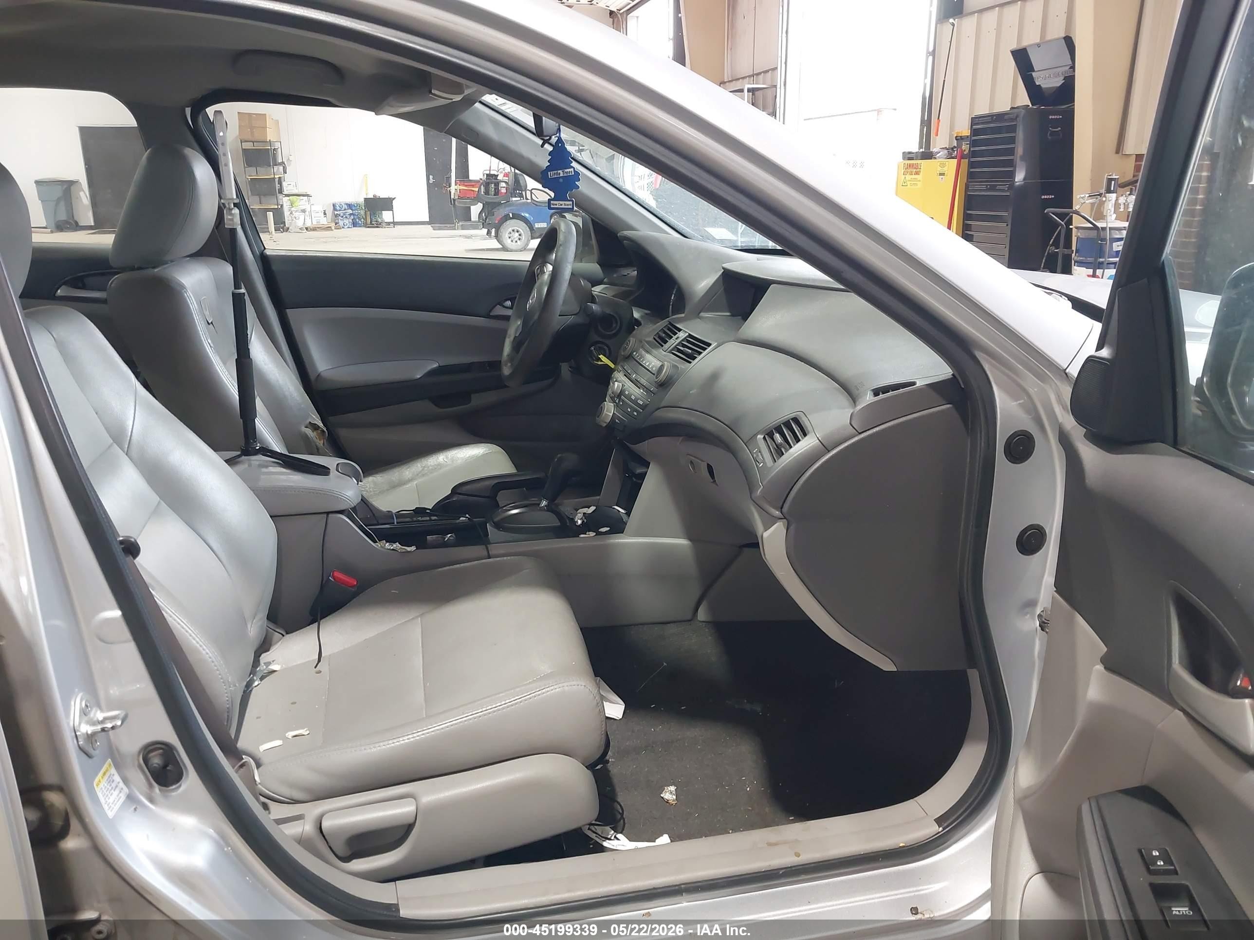 2010 Honda Accord 2.4 Lx-p Silver vin: 1HGCP2F46AA017140