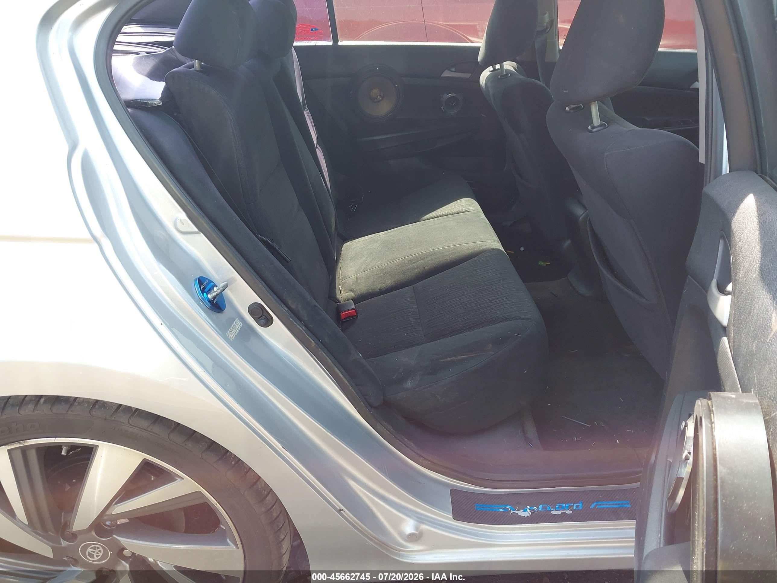 2011 Honda Accord 2.4 Lx-p Silver vin: 1HGCP2F46BA035414