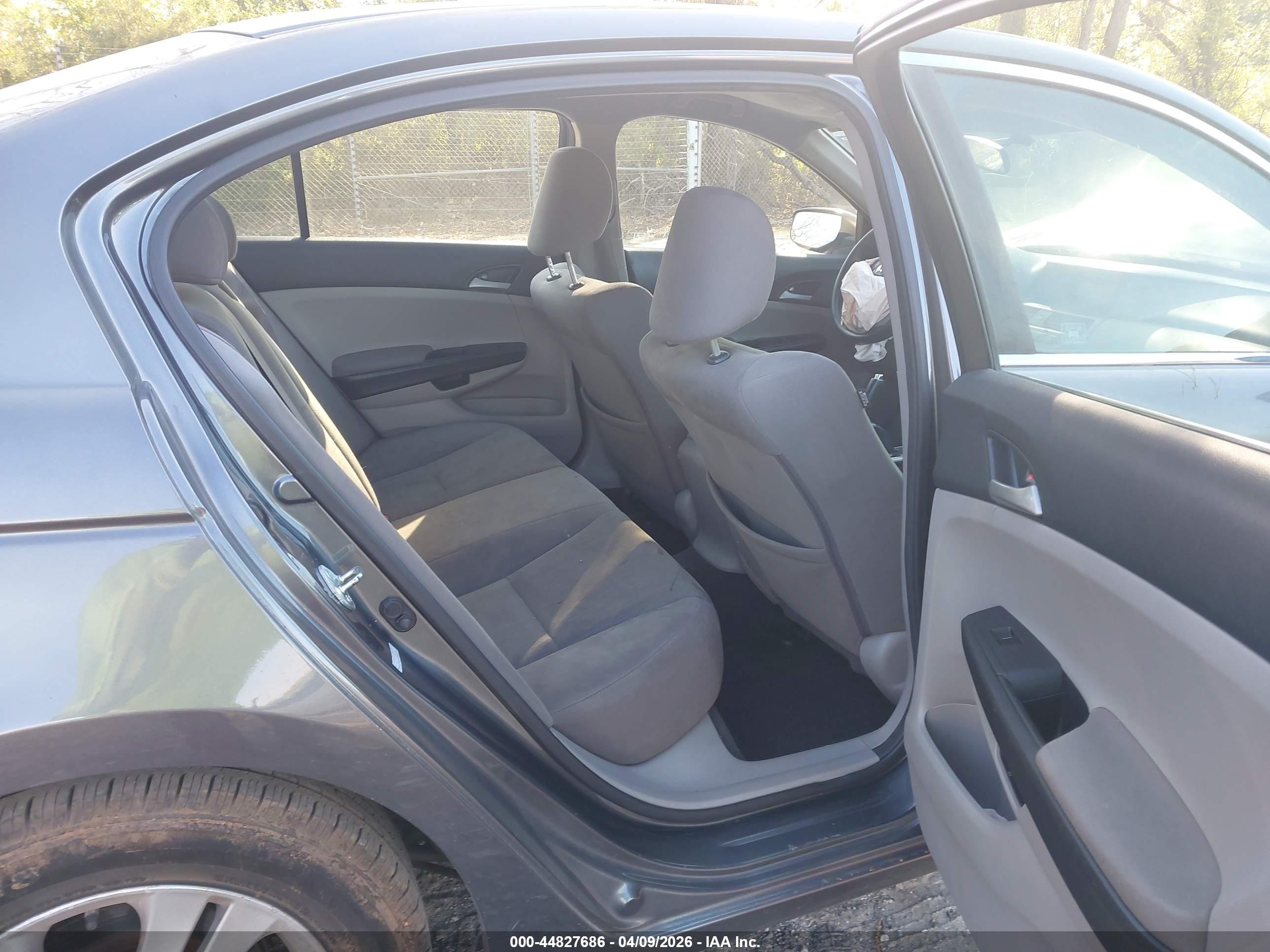 2011 Honda Accord 2.4 Lx-p Gray vin: 1HGCP2F46BA081602
