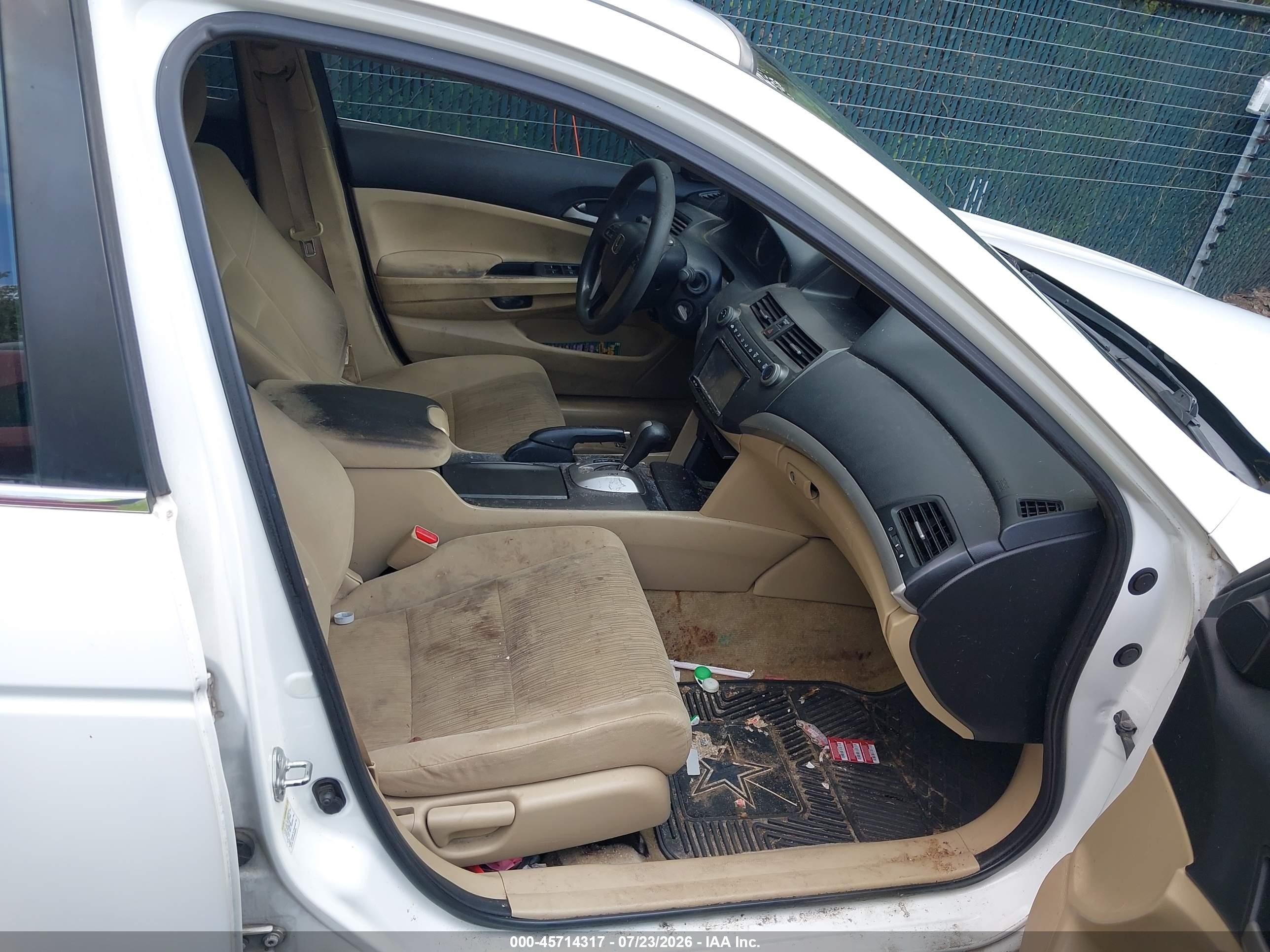 2011 Honda Accord 2.4 Lx-p White vin: 1HGCP2F46BA087853