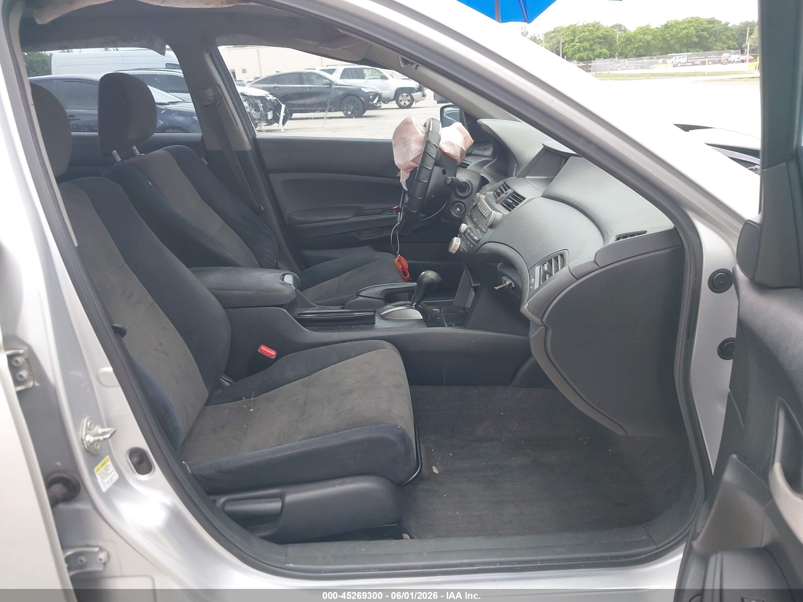 2010 Honda Accord 2.4 Lx-p Серебряный vin: 1HGCP2F47AA107820