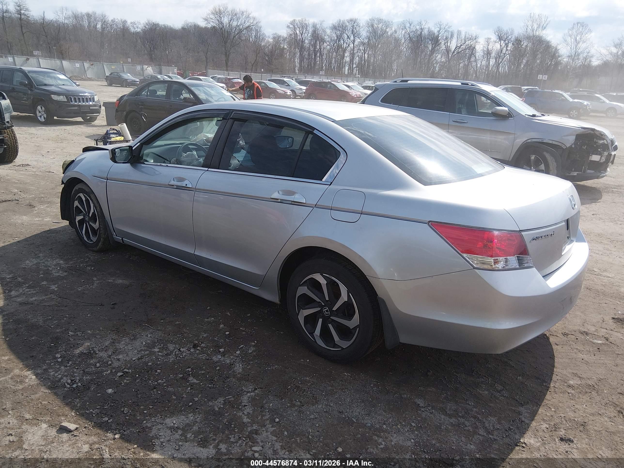 2010 Honda Accord 2.4 Lx-p Silver vin: 1HGCP2F47AA135245
