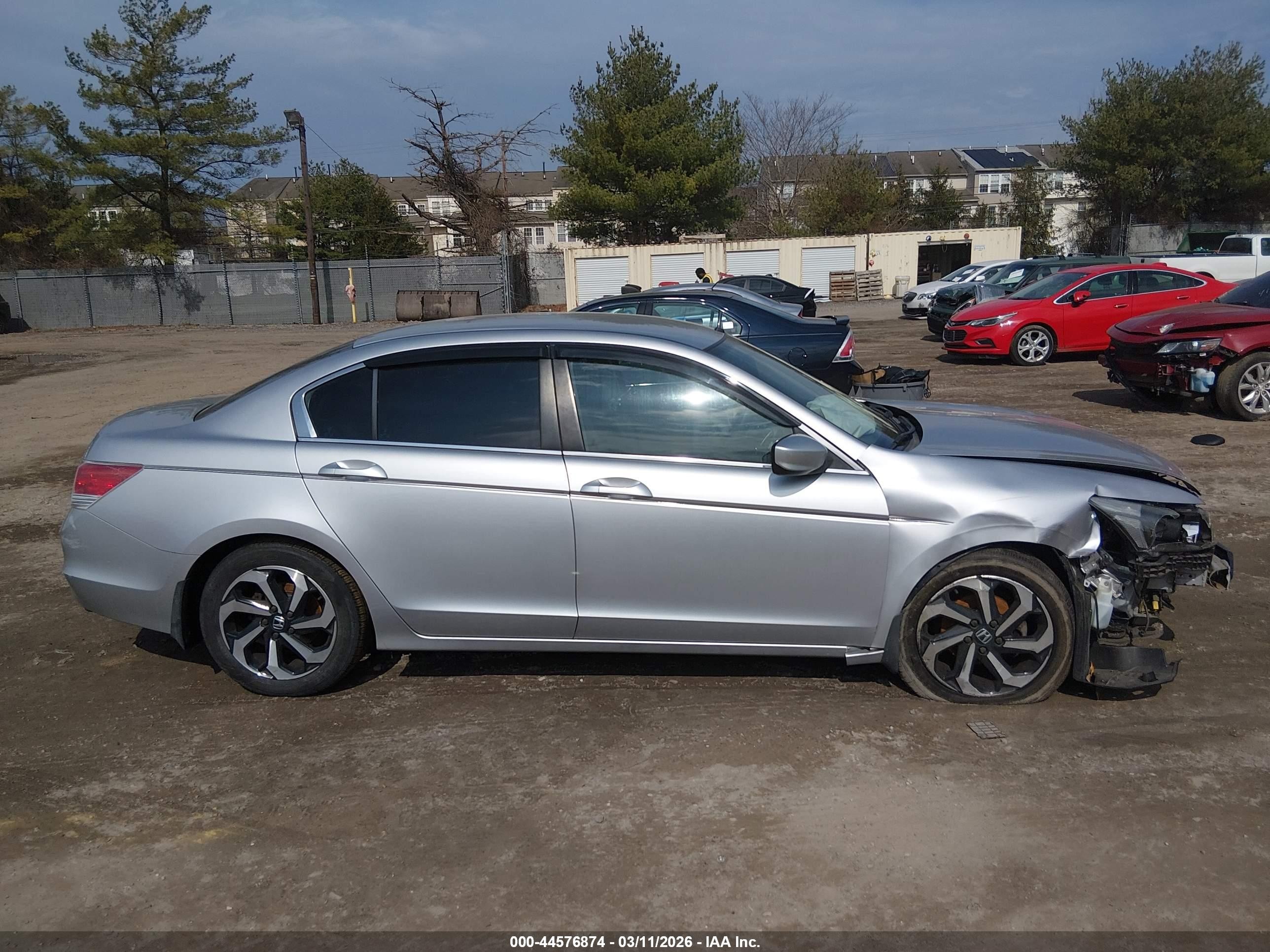 2010 Honda Accord 2.4 Lx-p Silver vin: 1HGCP2F47AA135245