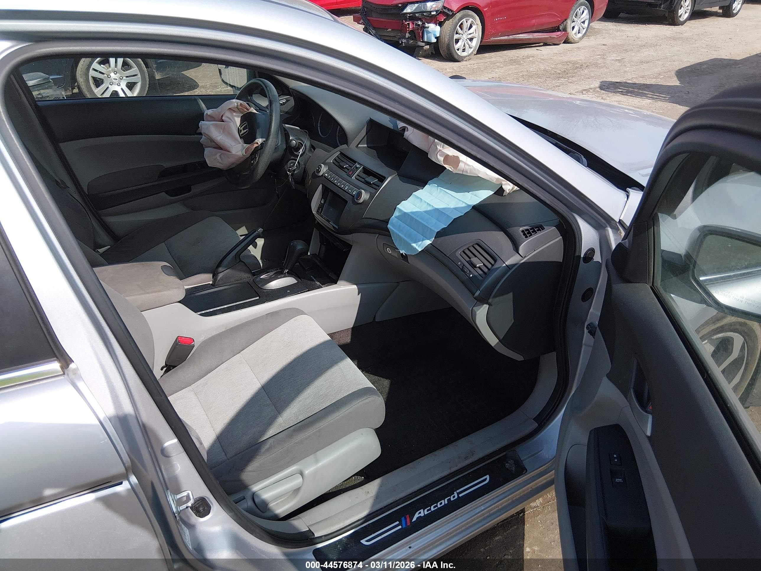 2010 Honda Accord 2.4 Lx-p Silver vin: 1HGCP2F47AA135245