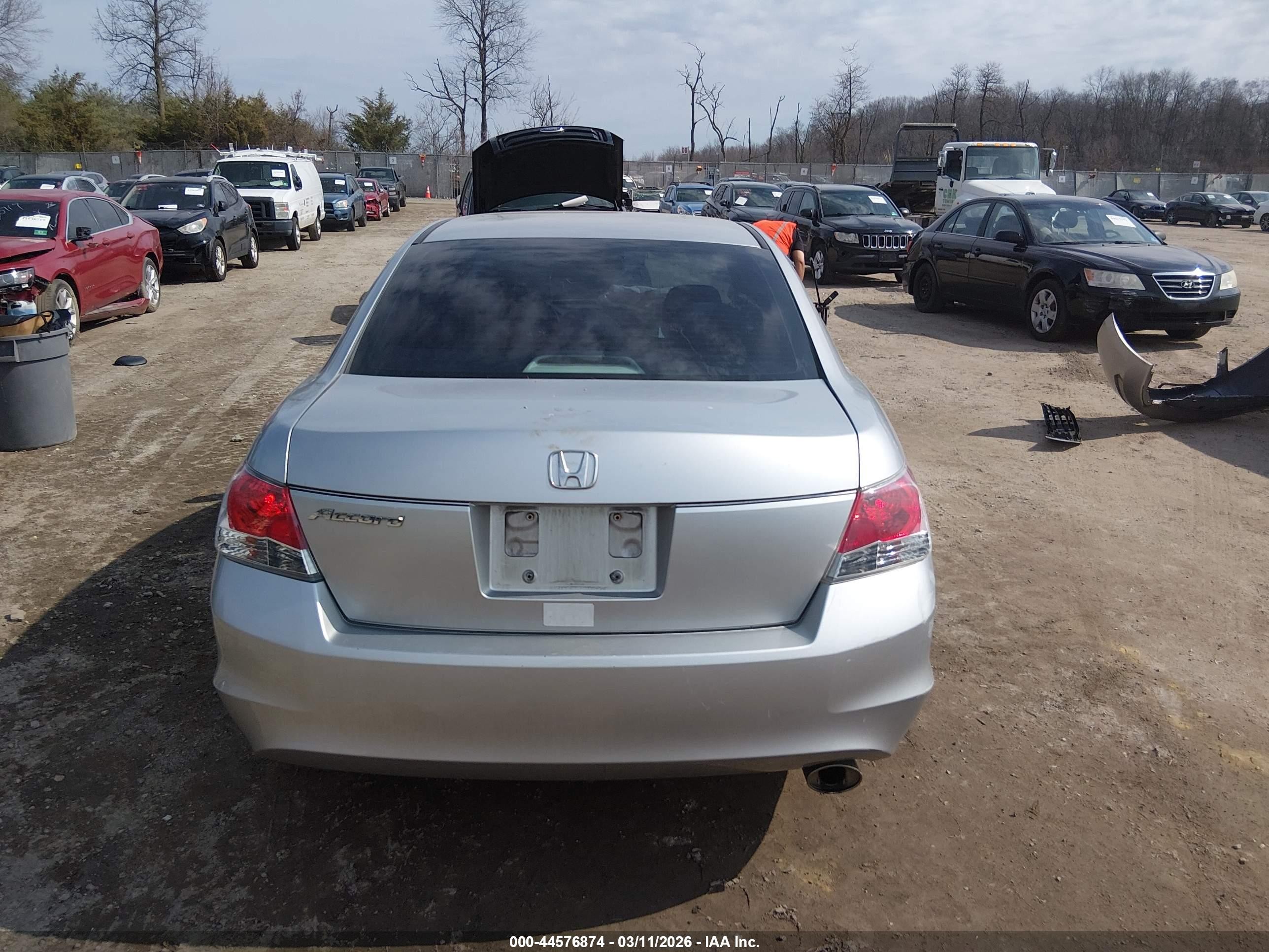2010 Honda Accord 2.4 Lx-p Silver vin: 1HGCP2F47AA135245