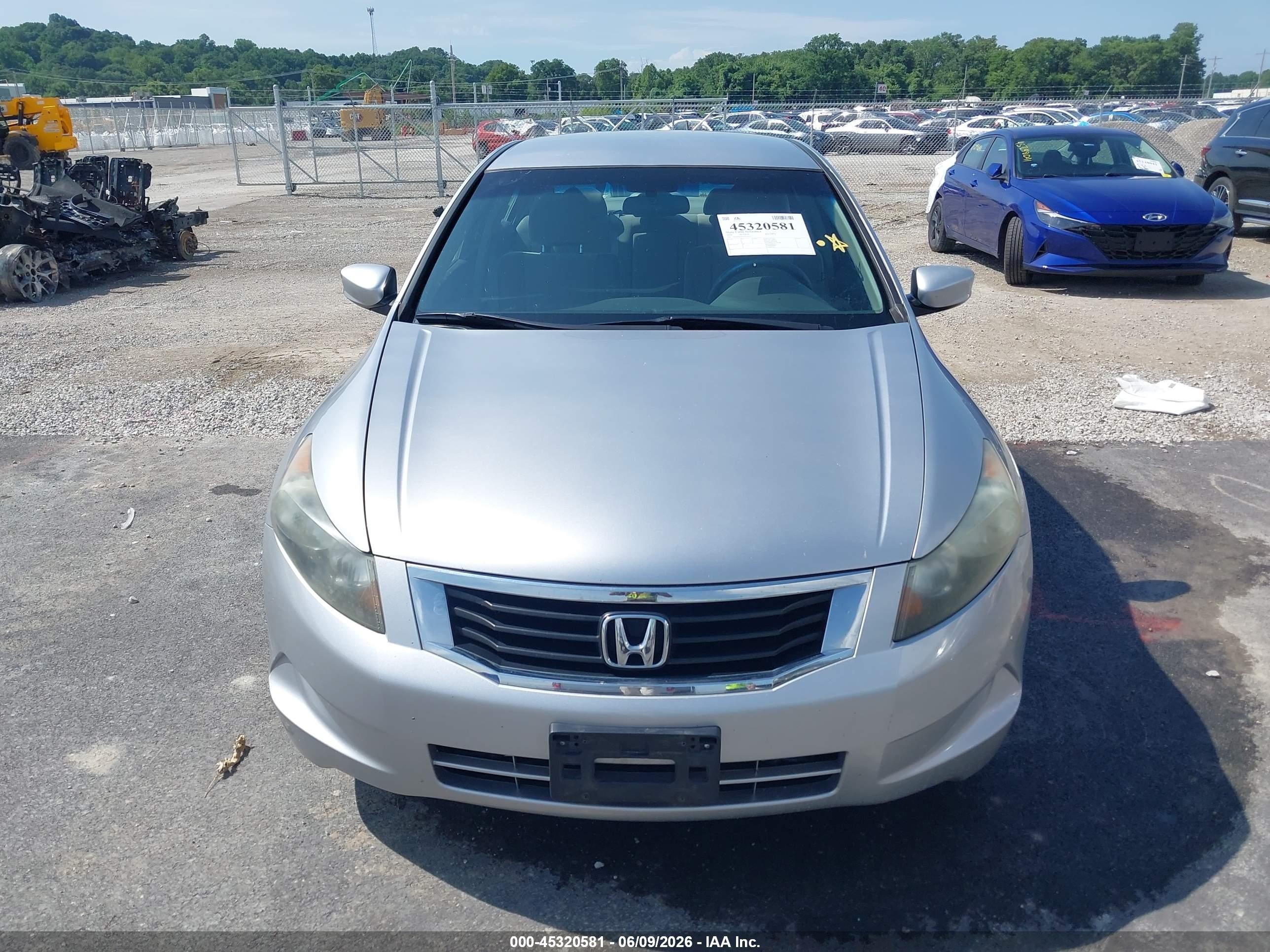 2010 Honda Accord 2.4 Lx-p Silver vin: 1HGCP2F47AA161215