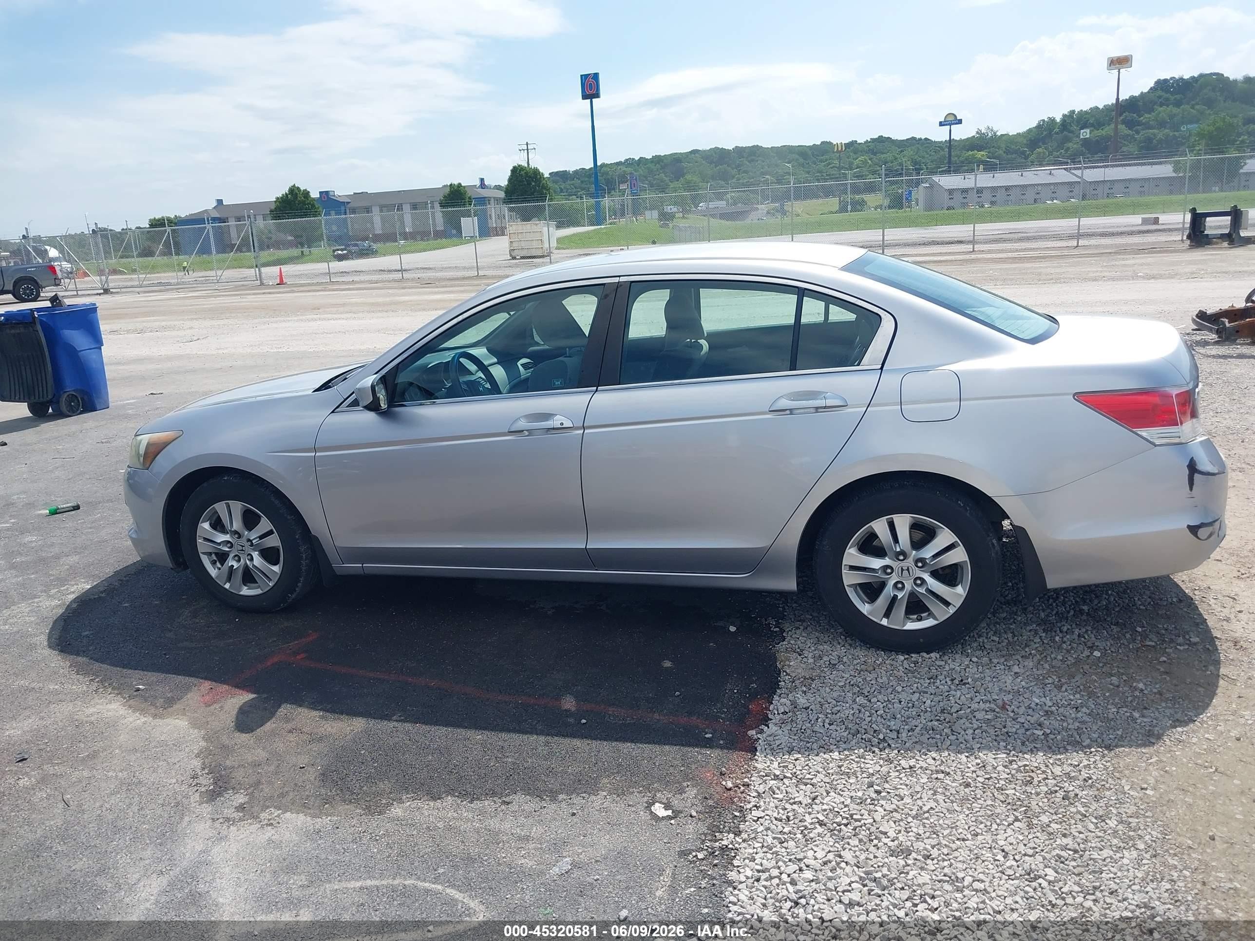 2010 Honda Accord 2.4 Lx-p Silver vin: 1HGCP2F47AA161215