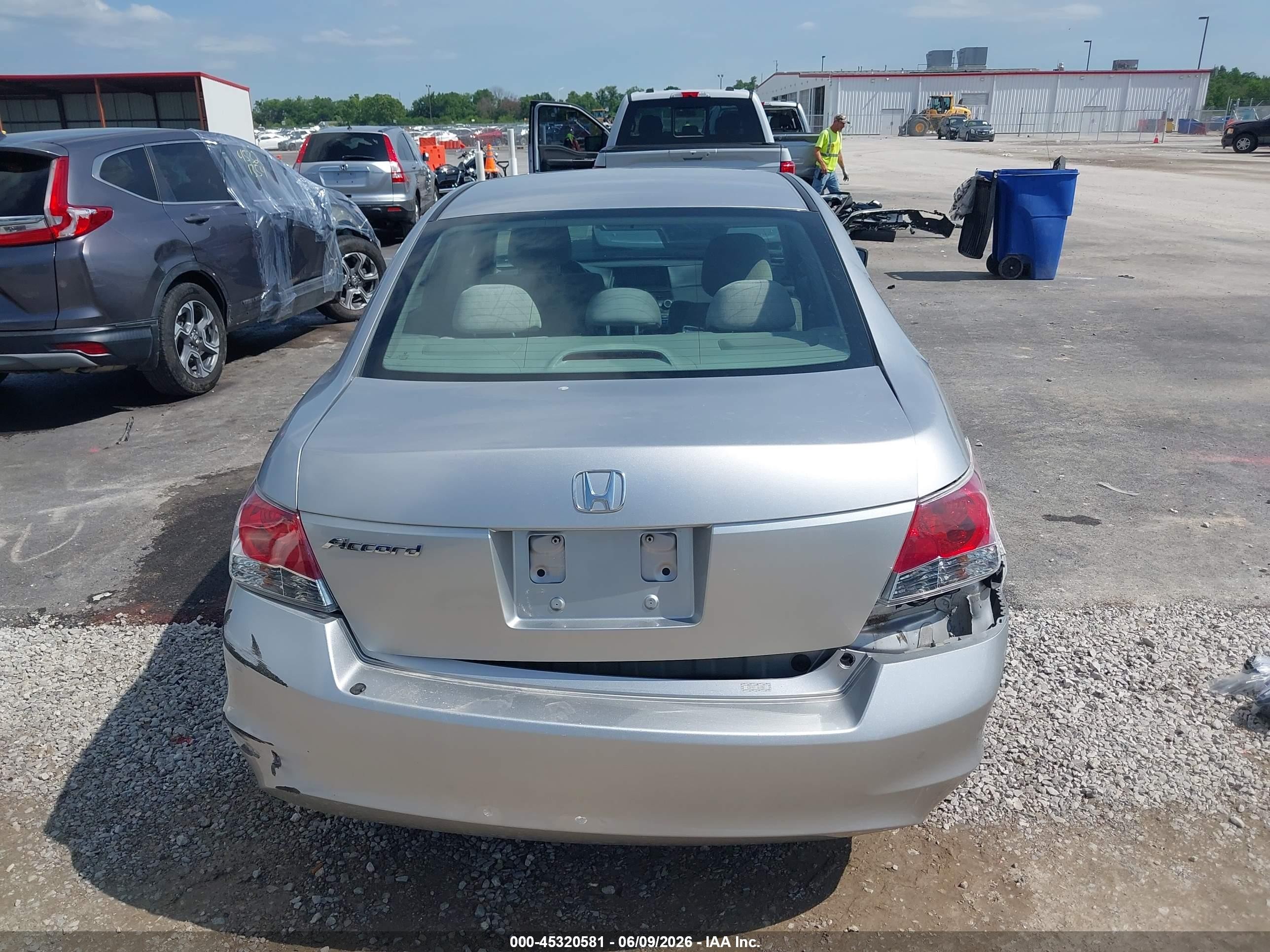 2010 Honda Accord 2.4 Lx-p Silver vin: 1HGCP2F47AA161215
