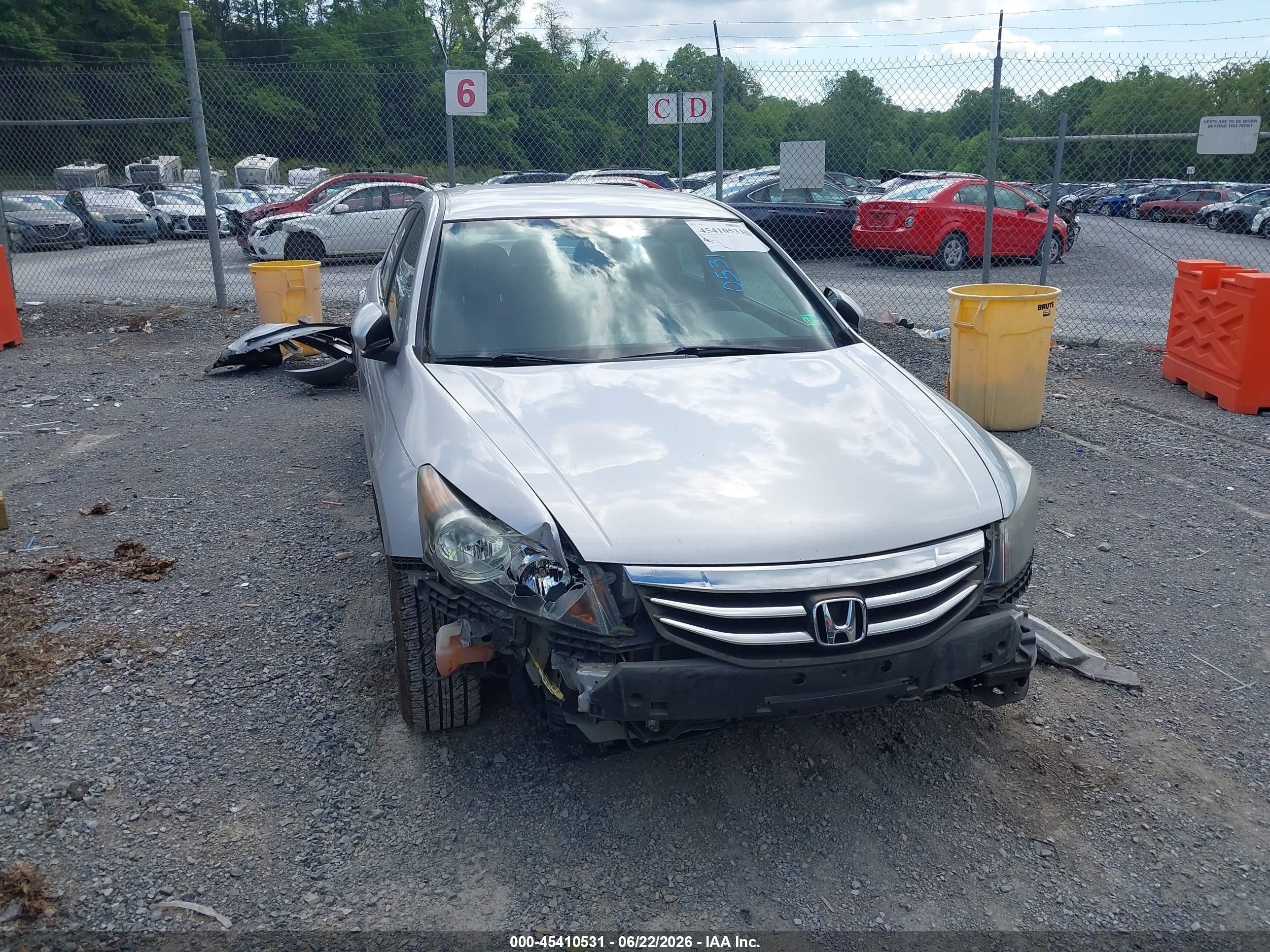 2012 Honda Accord 2.4 Lx-p Silver vin: 1HGCP2F47CA001449