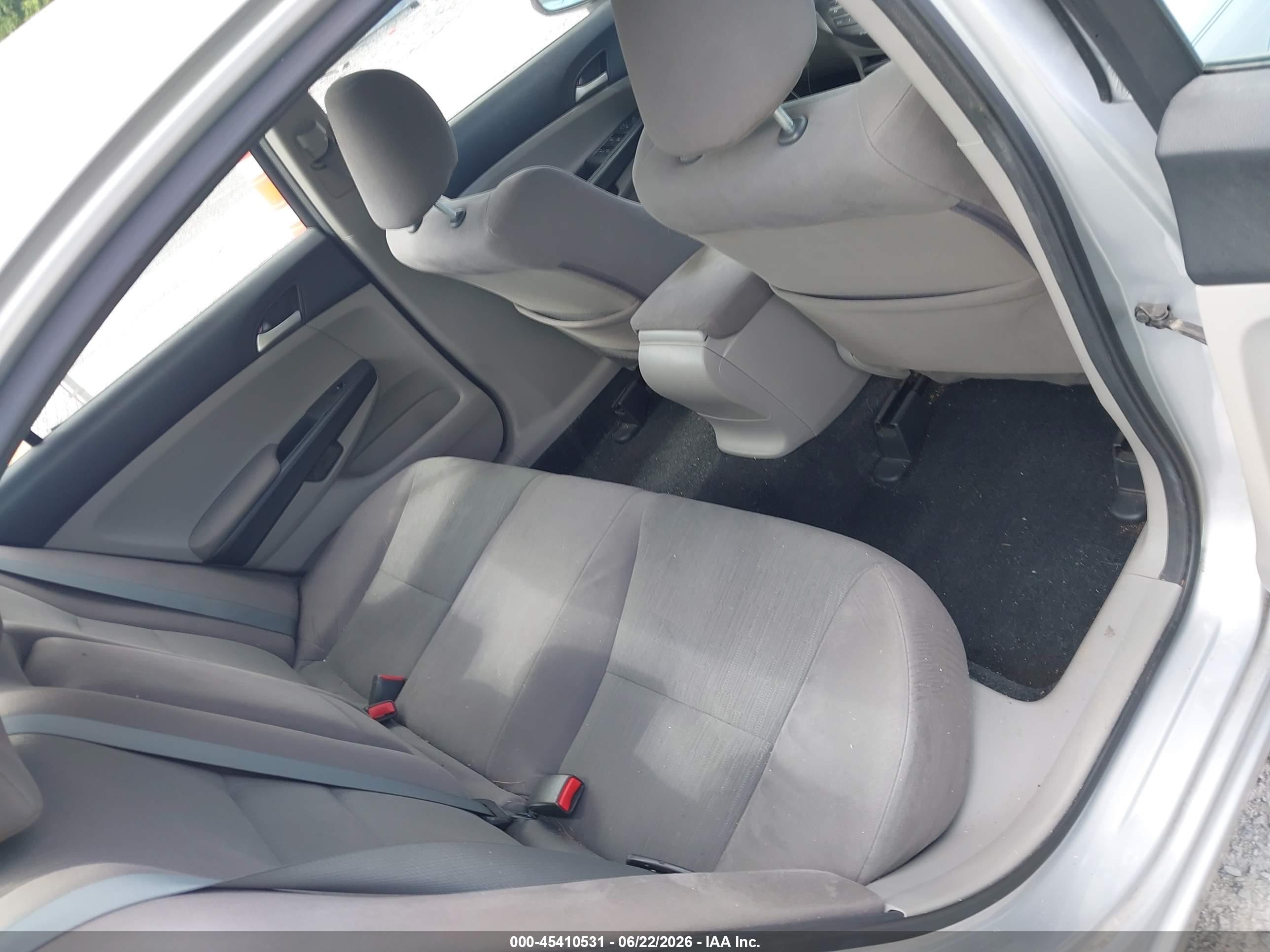 2012 Honda Accord 2.4 Lx-p Silver vin: 1HGCP2F47CA001449