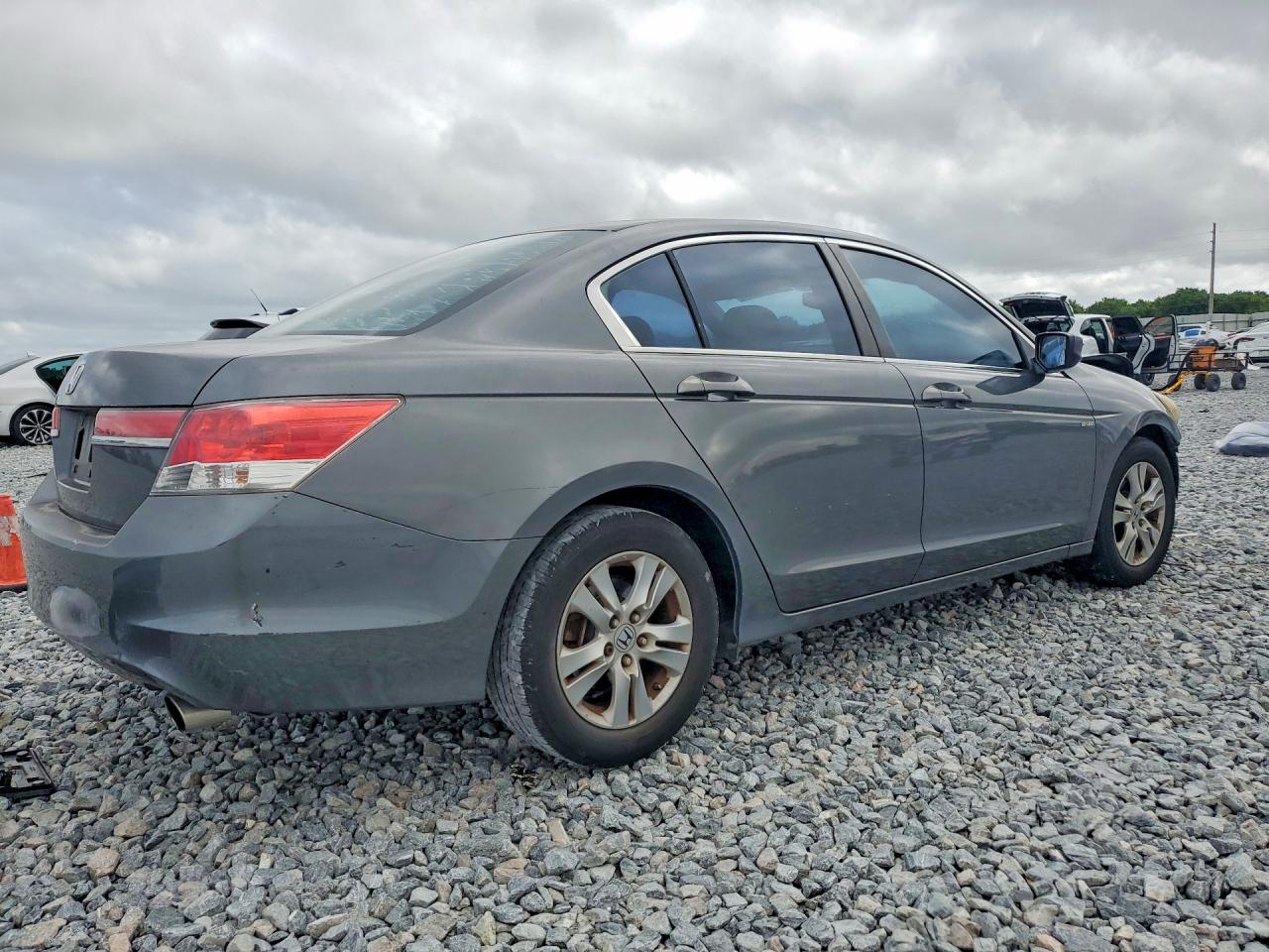 2011 Hond Accord Charcoal vin: 1HGCP2F48BA015147