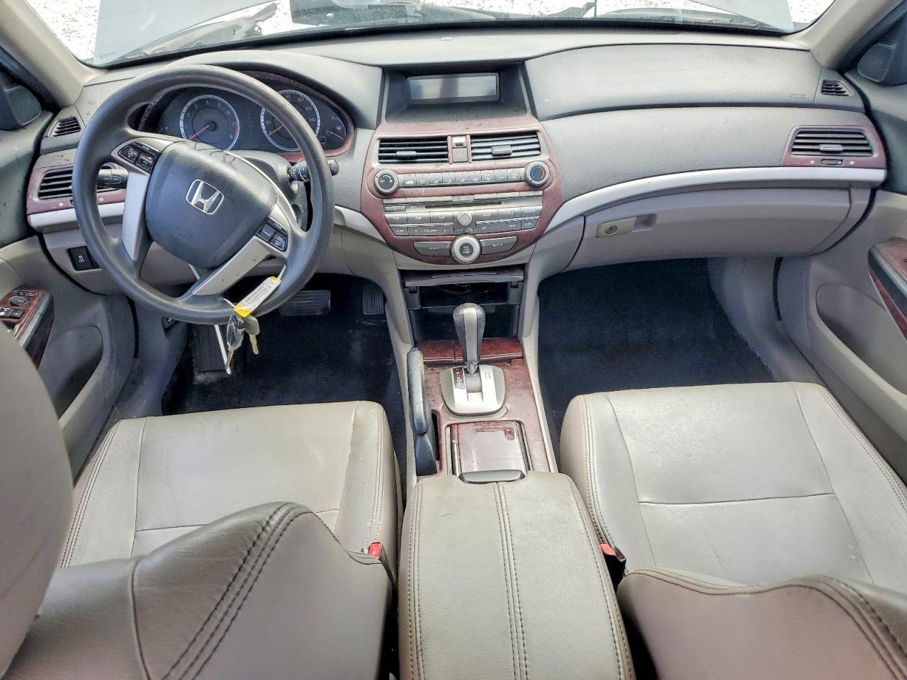 2011 Hond Accord Charcoal vin: 1HGCP2F48BA015147