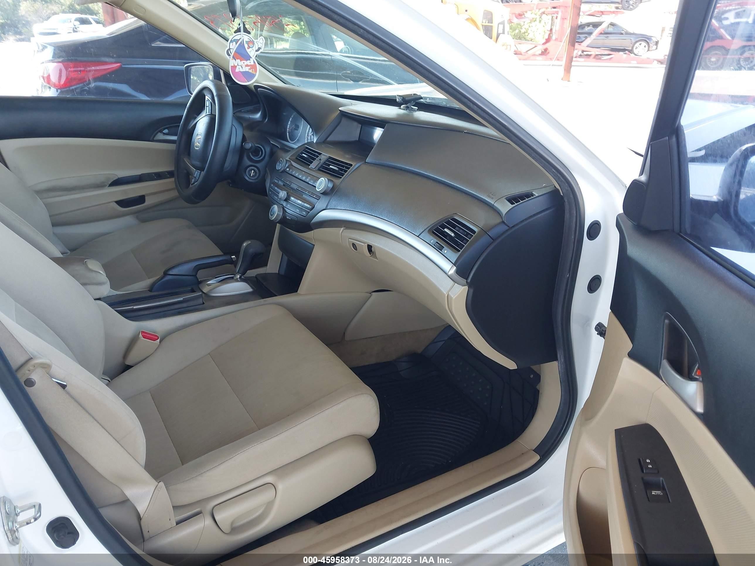 2011 Honda Accord 2.4 Lx-p White vin: 1HGCP2F48BA125406