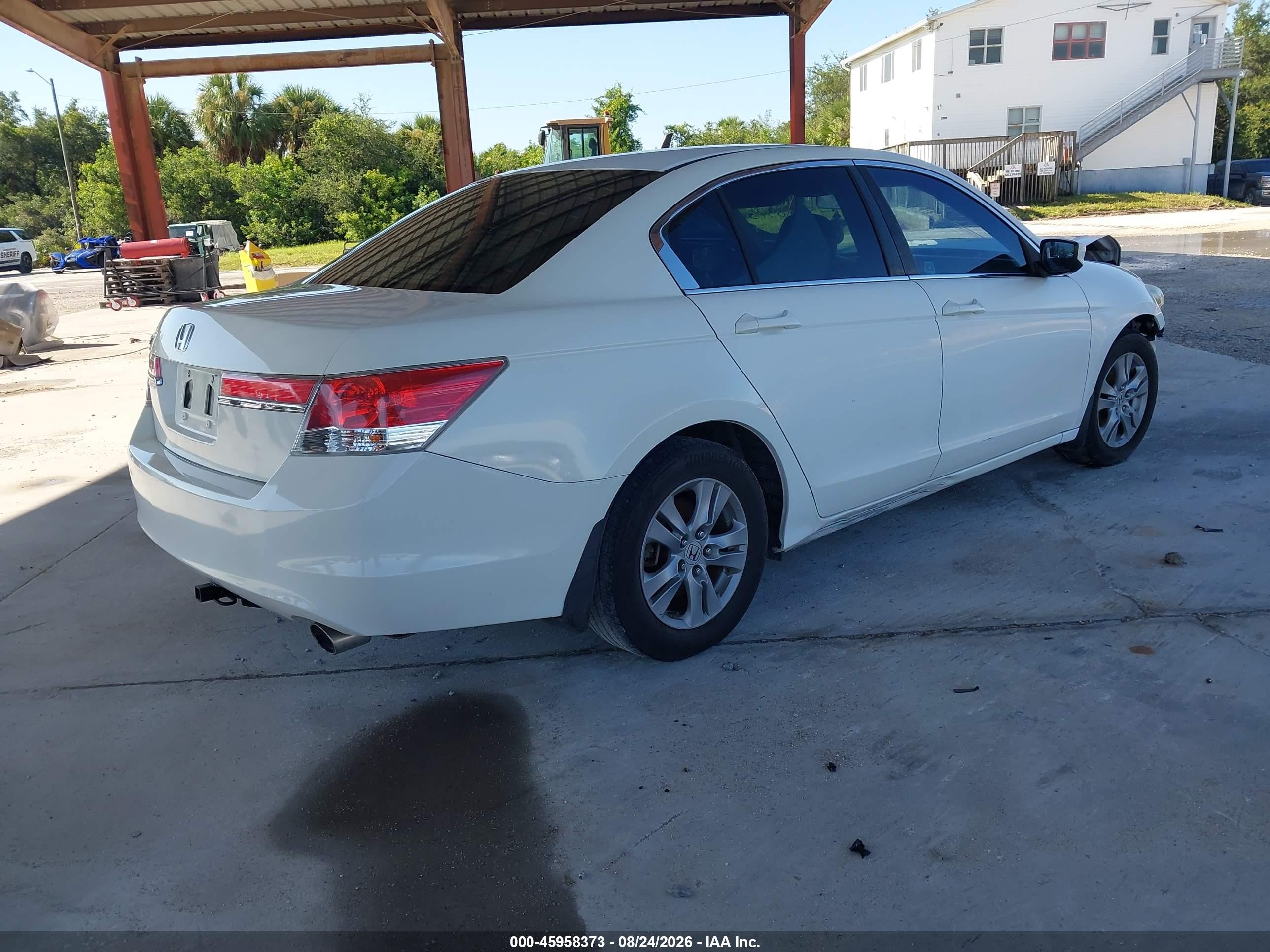 2011 Honda Accord 2.4 Lx-p White vin: 1HGCP2F48BA125406