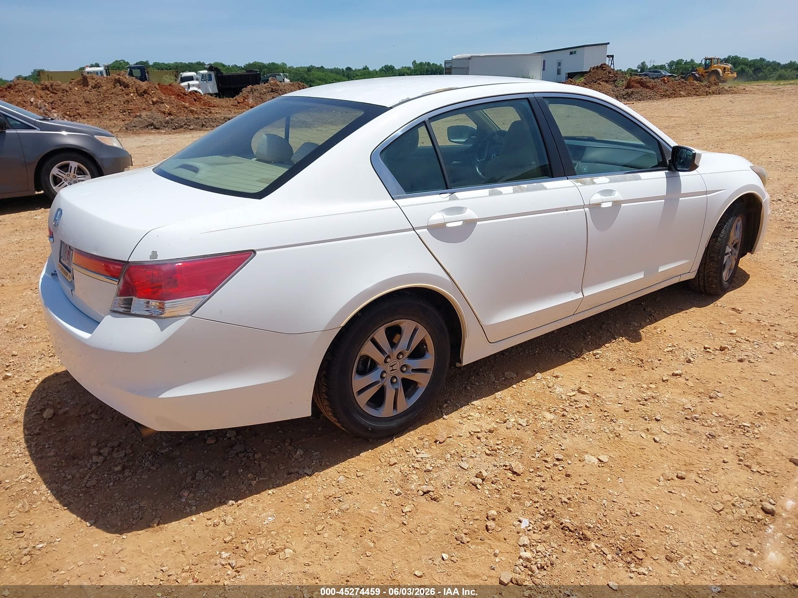 2011 Honda Accord 2.4 Lx-p White vin: 1HGCP2F48BA147499