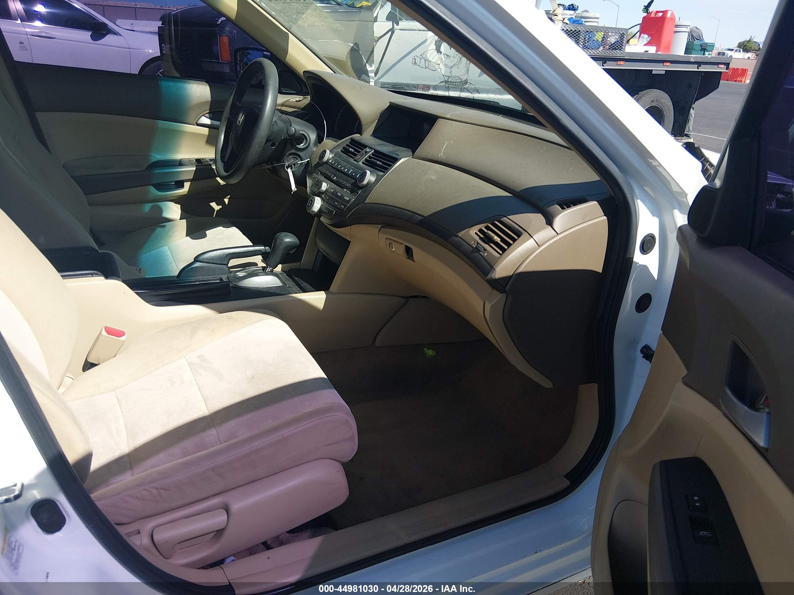 2010 Honda Accord 2.4 Lx-p White vin: 1HGCP2F49AA021408