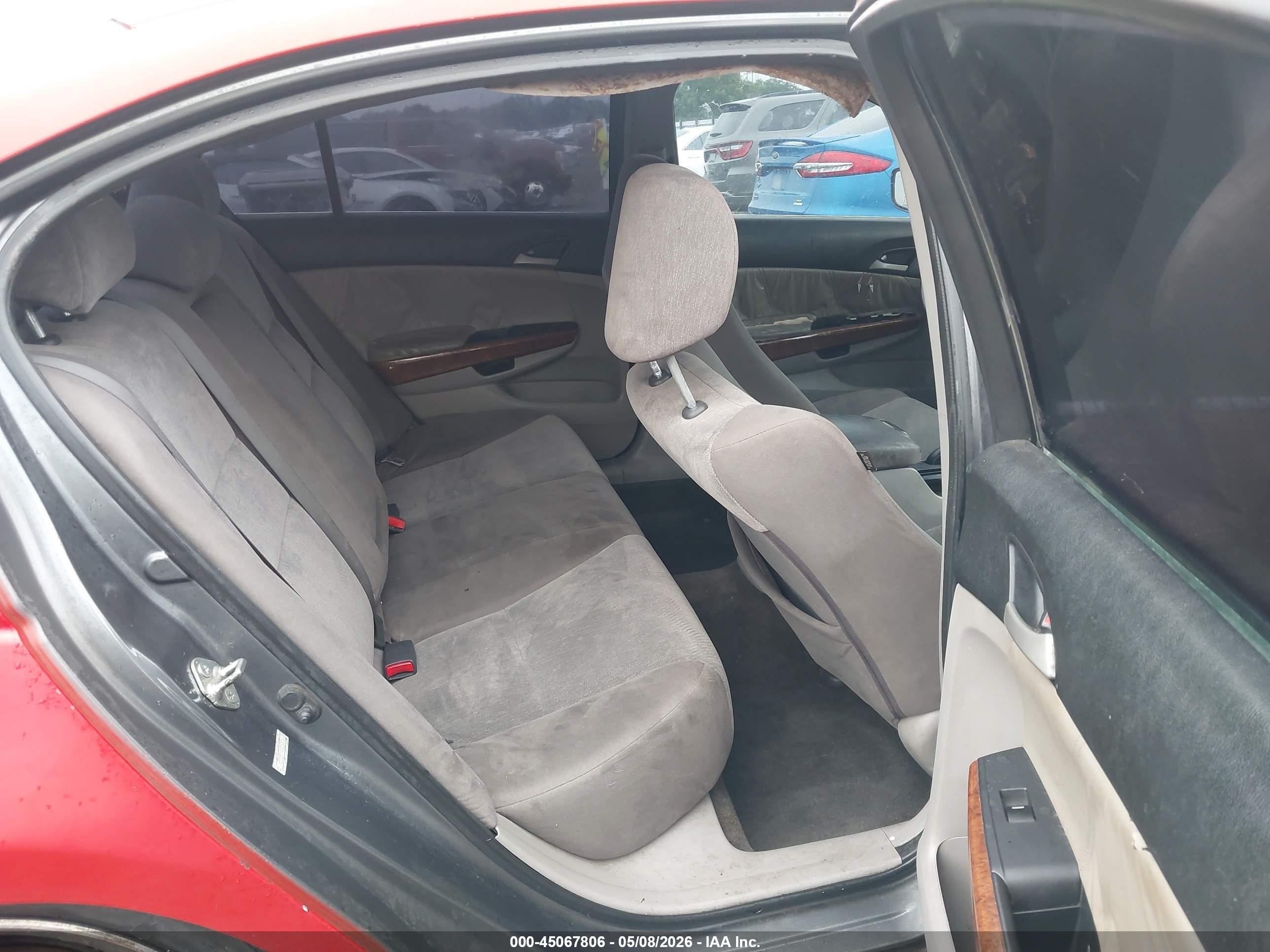 2010 Honda Accord 2.4 Lx-p Red vin: 1HGCP2F49AA053694