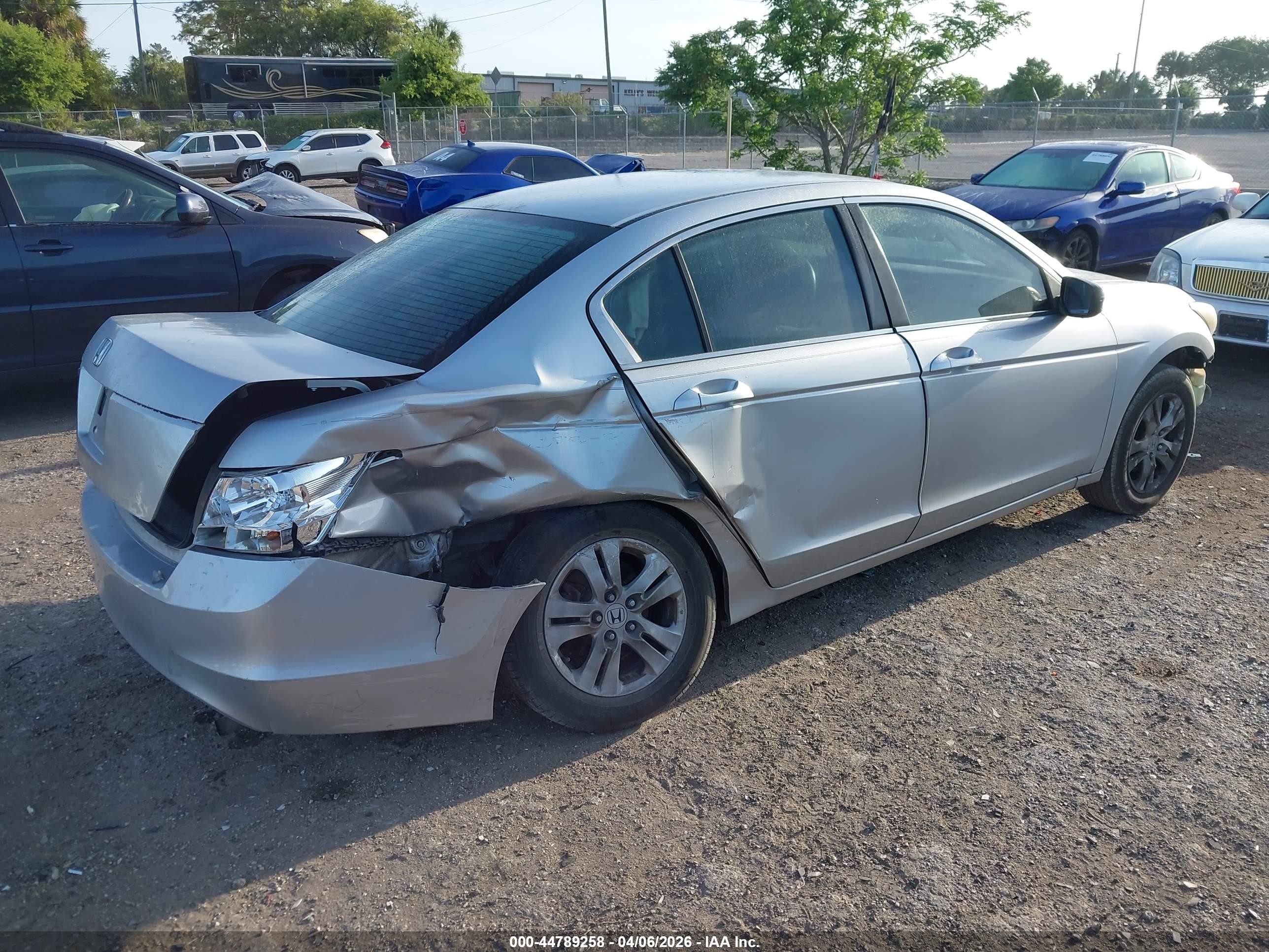 2010 Honda Accord 2.4 Lx-p Silver vin: 1HGCP2F49AA124151