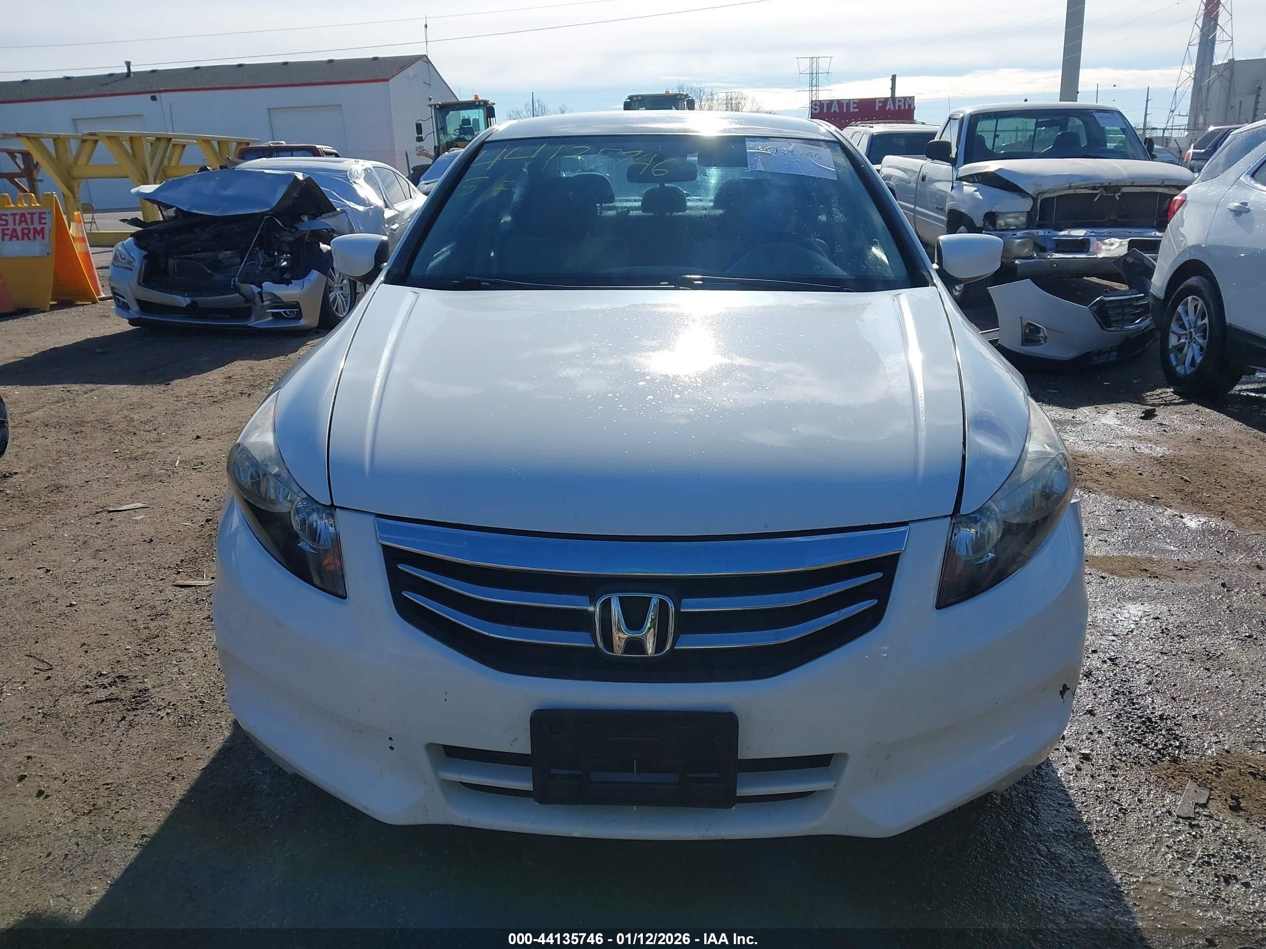 2011 Honda Accord 2.4 Lx-p White vin: 1HGCP2F49BA048741