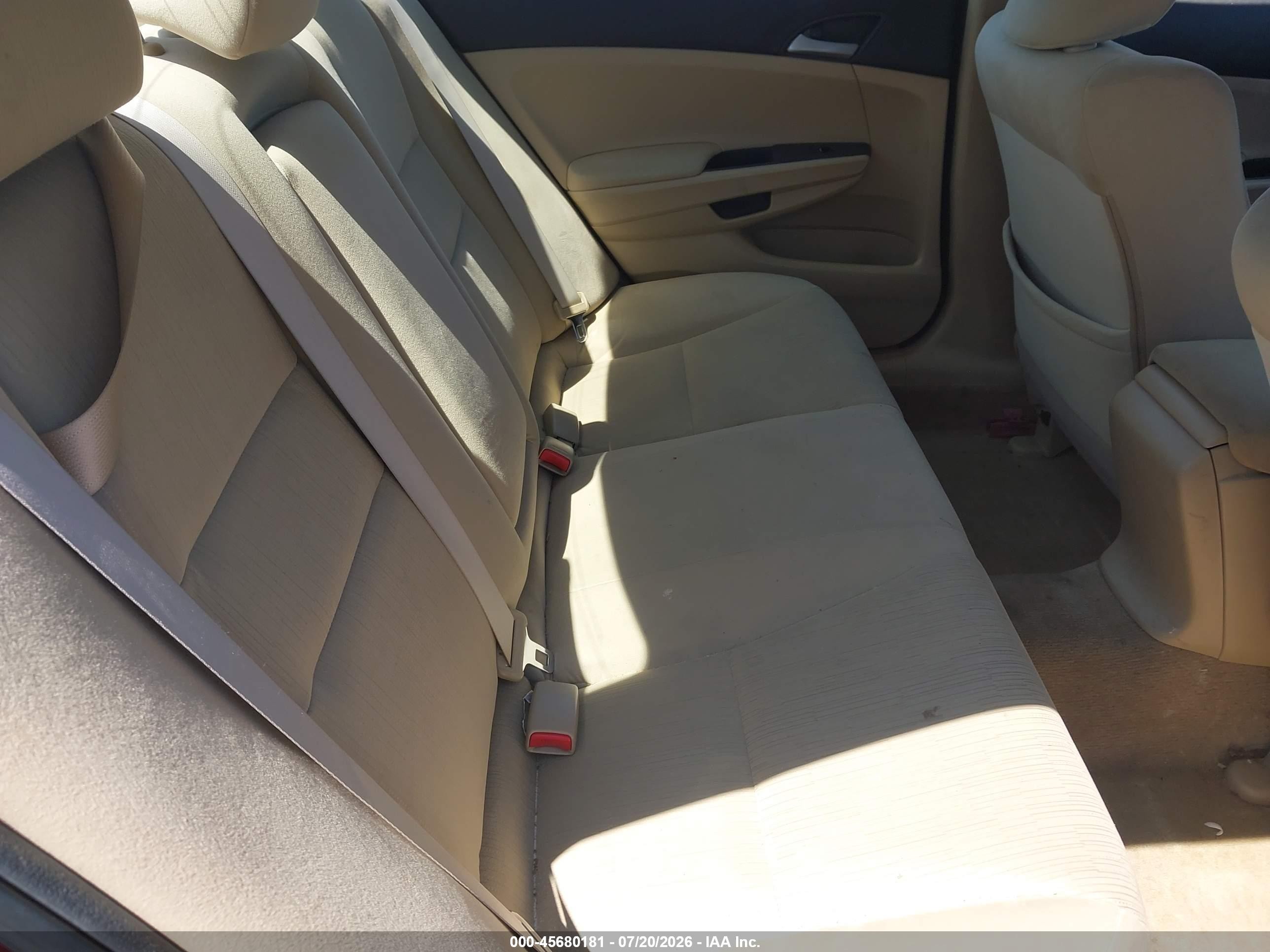 2011 Honda Accord 2.4 Lx-p Red vin: 1HGCP2F49BA099365