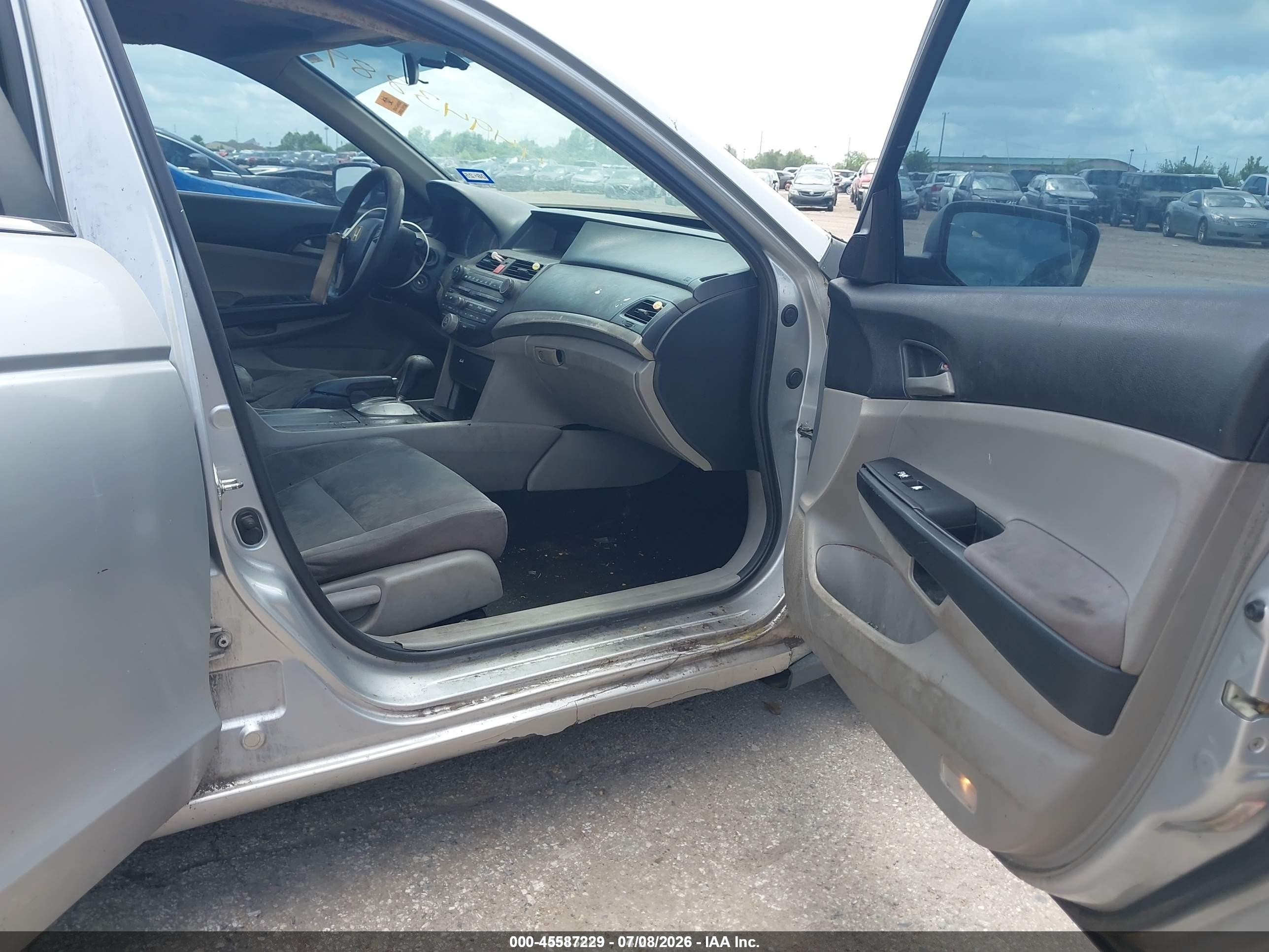 2012 Honda Accord 2.4 Lx-p Silver vin: 1HGCP2F49CA201782