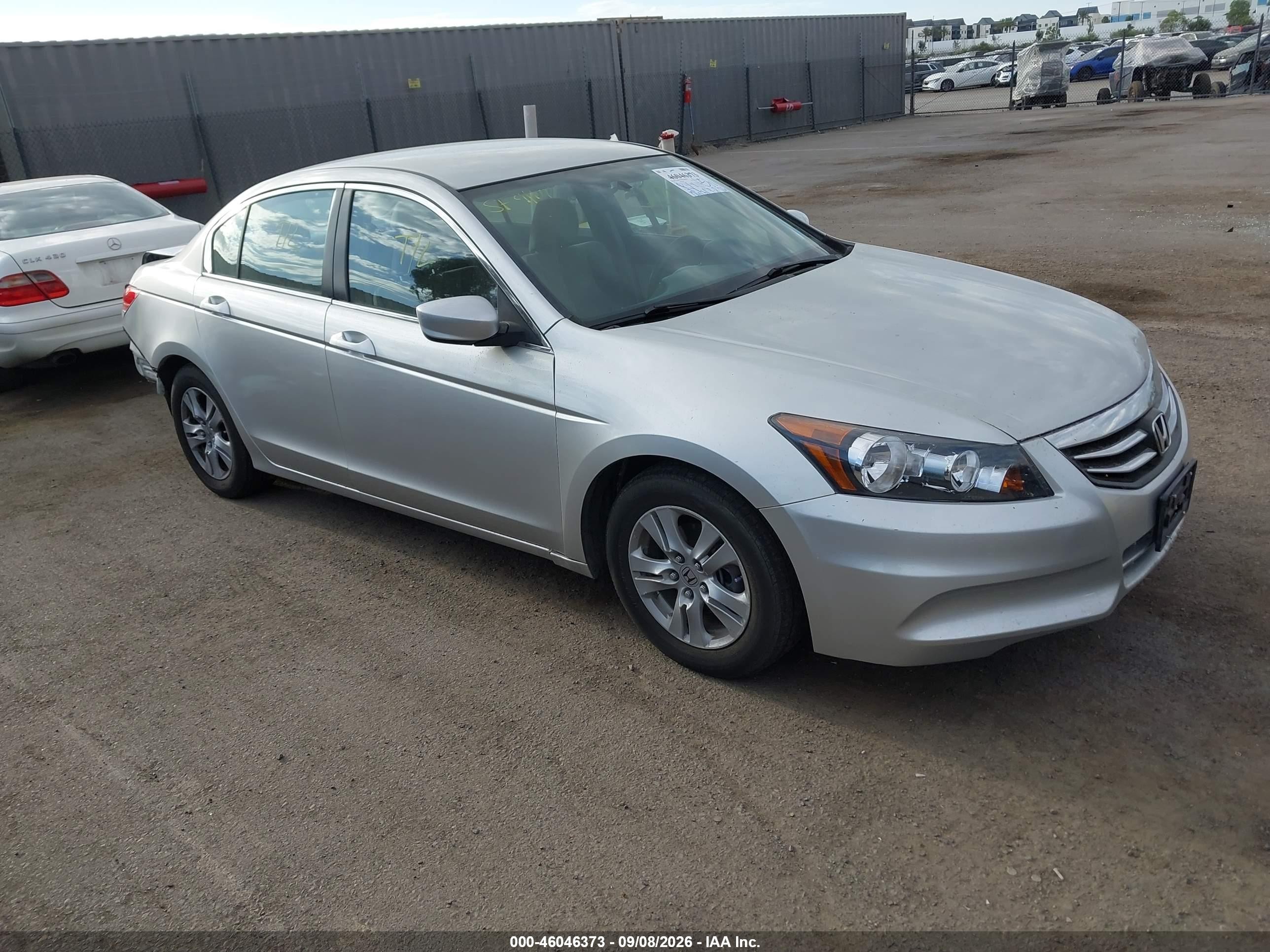 2011 Honda Accord 2.4 Lx-p Silver vin: 1HGCP2F4XBA015277