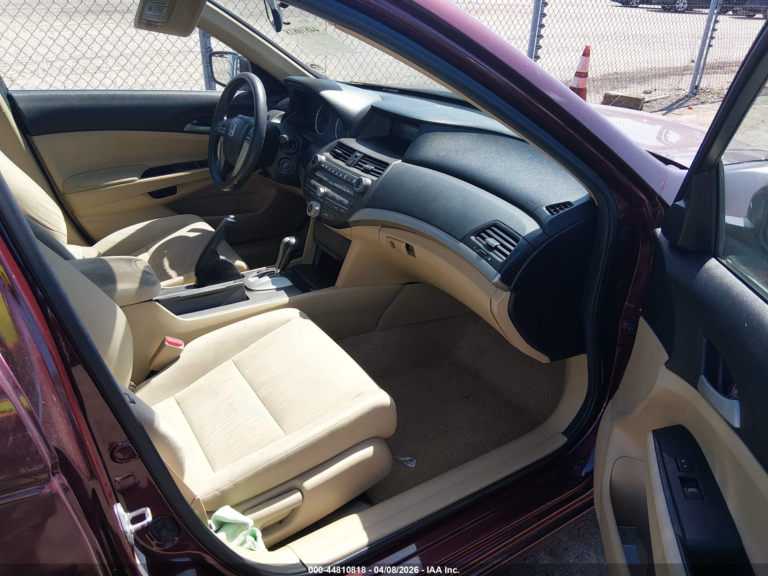 2011 Honda Accord 2.4 Lx-p Burgundy vin: 1HGCP2F4XBA042060
