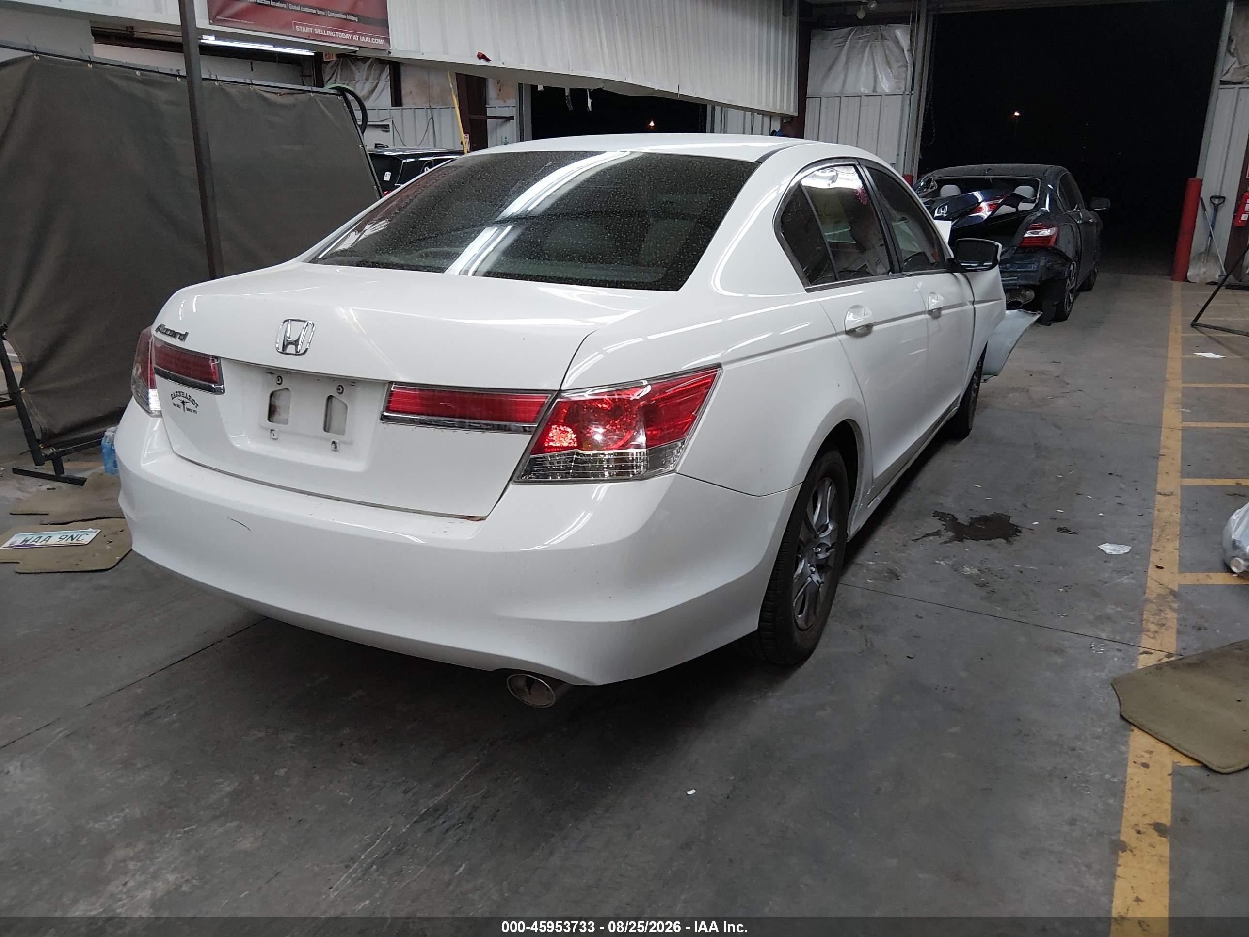2012 Honda Accord 2.4 Lx-p White vin: 1HGCP2F4XCA017063