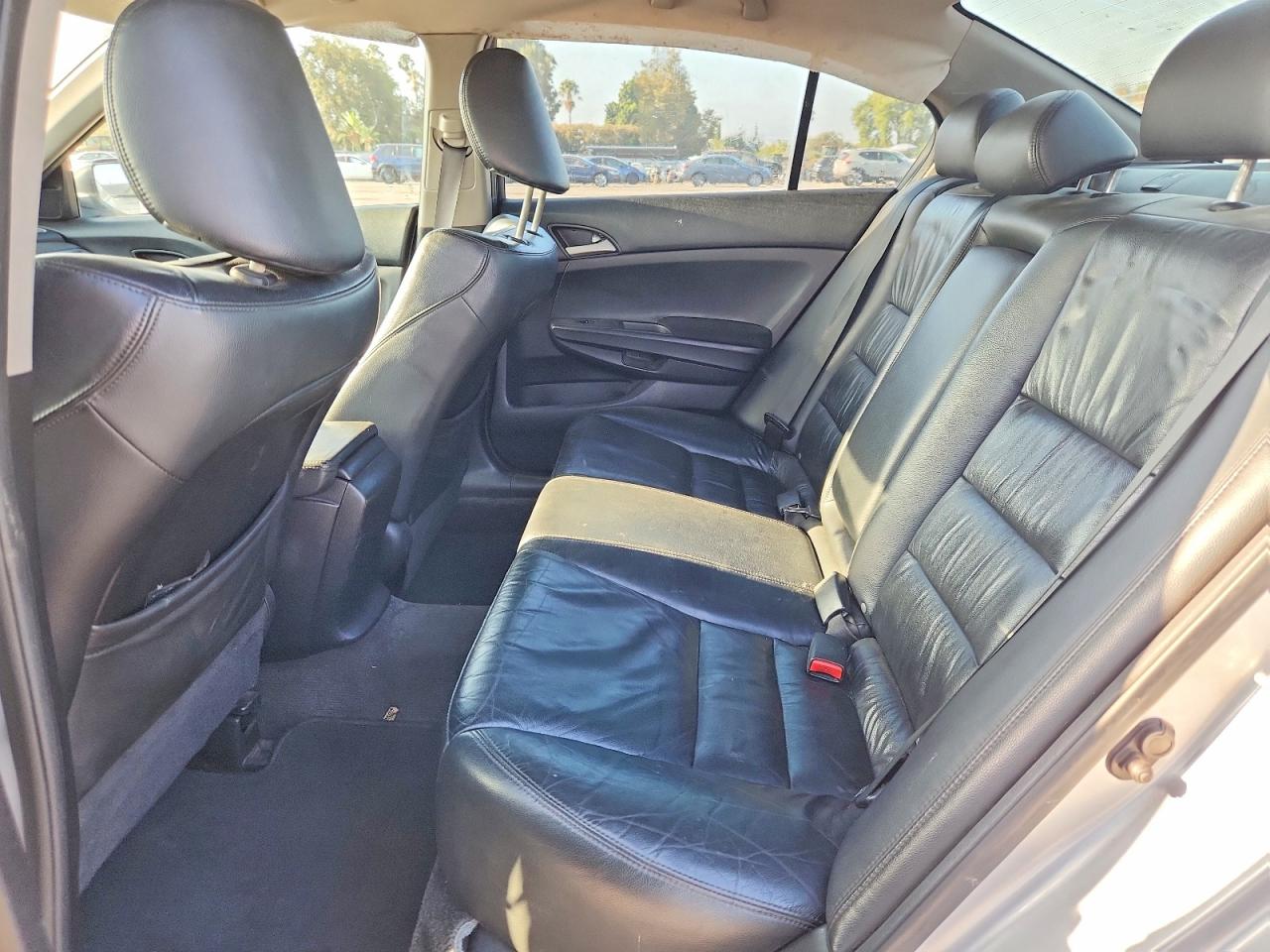 2011 Honda Accord Se Silver vin: 1HGCP2F61BA002595