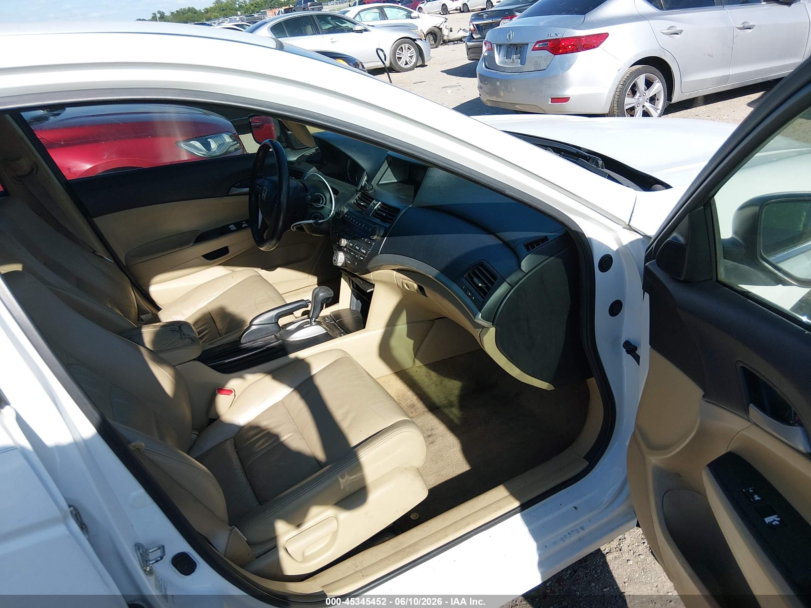 2012 Honda Accord 2.4 Se White vin: 1HGCP2F61CA084975