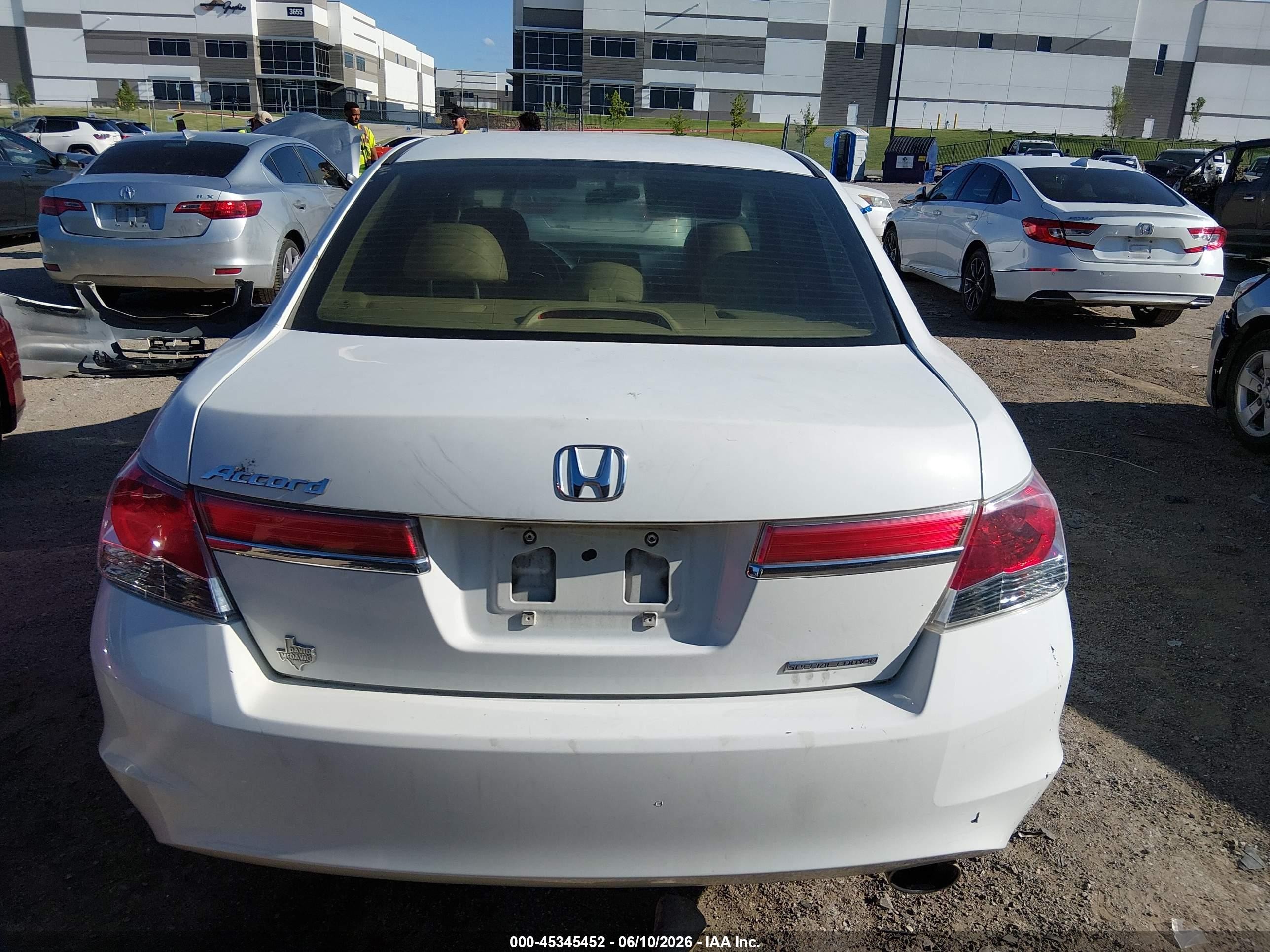 2012 Honda Accord 2.4 Se White vin: 1HGCP2F61CA084975